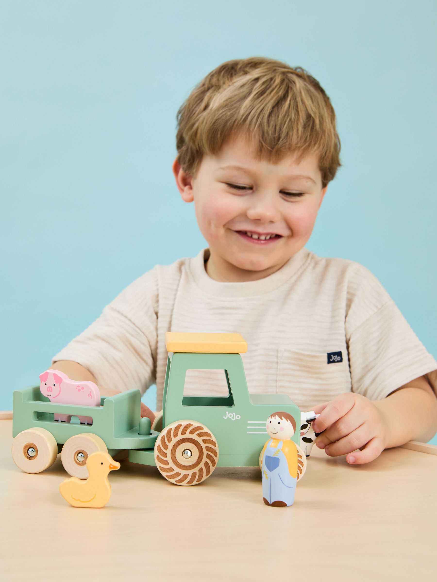 Farm Tractor and Trailer Set (F15104) | £22