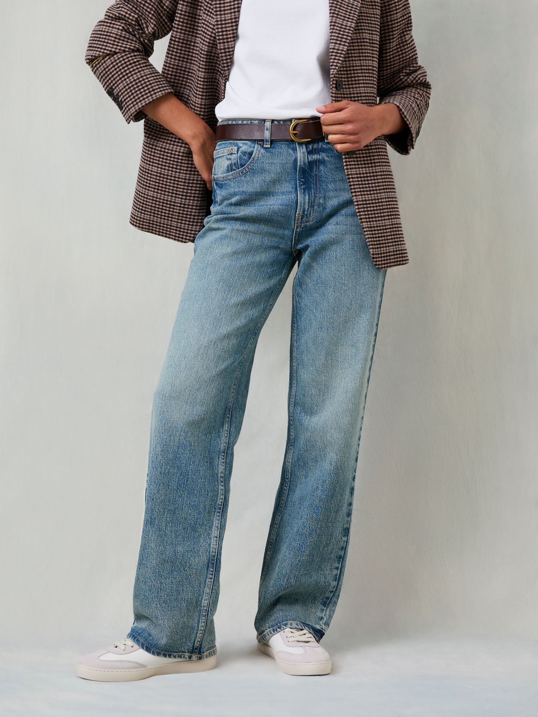 Filby Bleach Wash Relaxed Straight Jeans (F15454) | £59