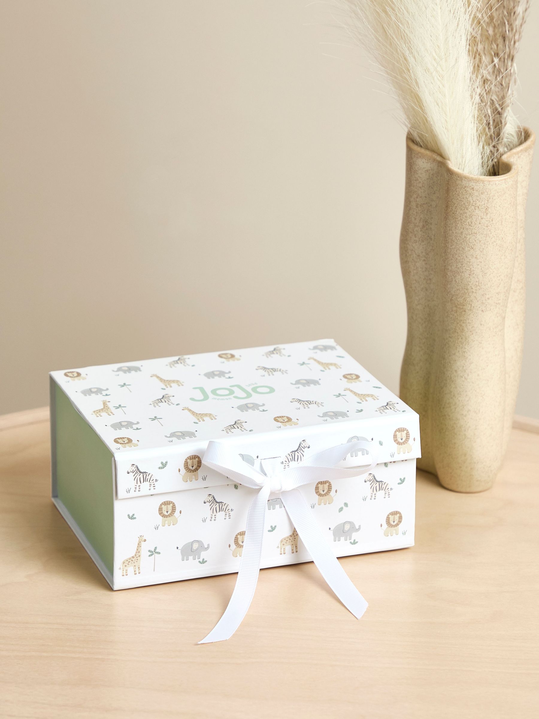 Small Gift Box (F22992) | £3