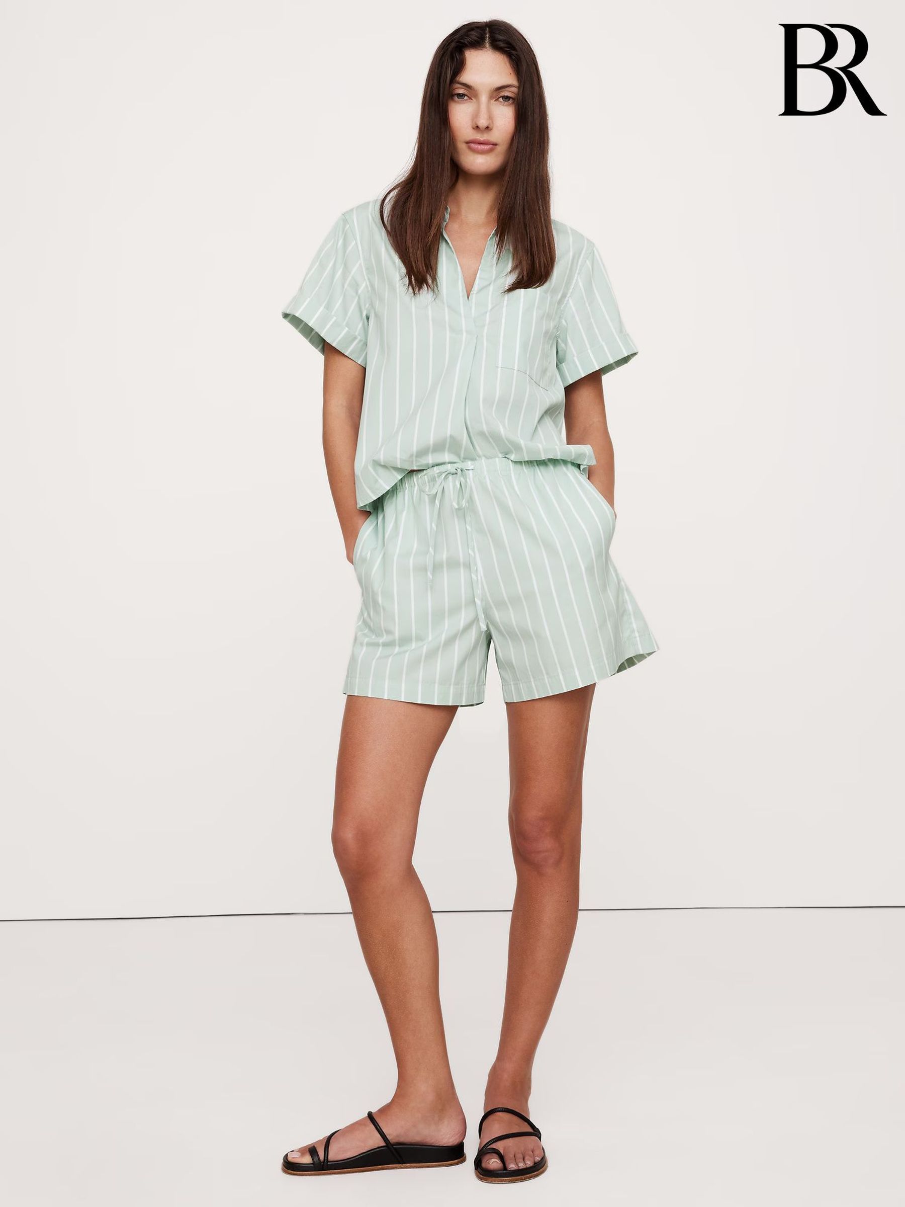 Banana Republic Green Easy Poplin Linen Shorts (F26523) | £65