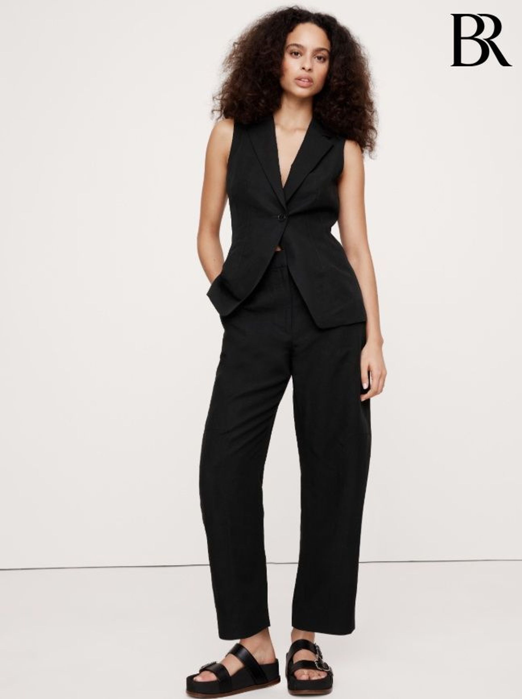 Banana Republic Black High-Rise Barrel Tencel Linen Trousers (F26552) | £105