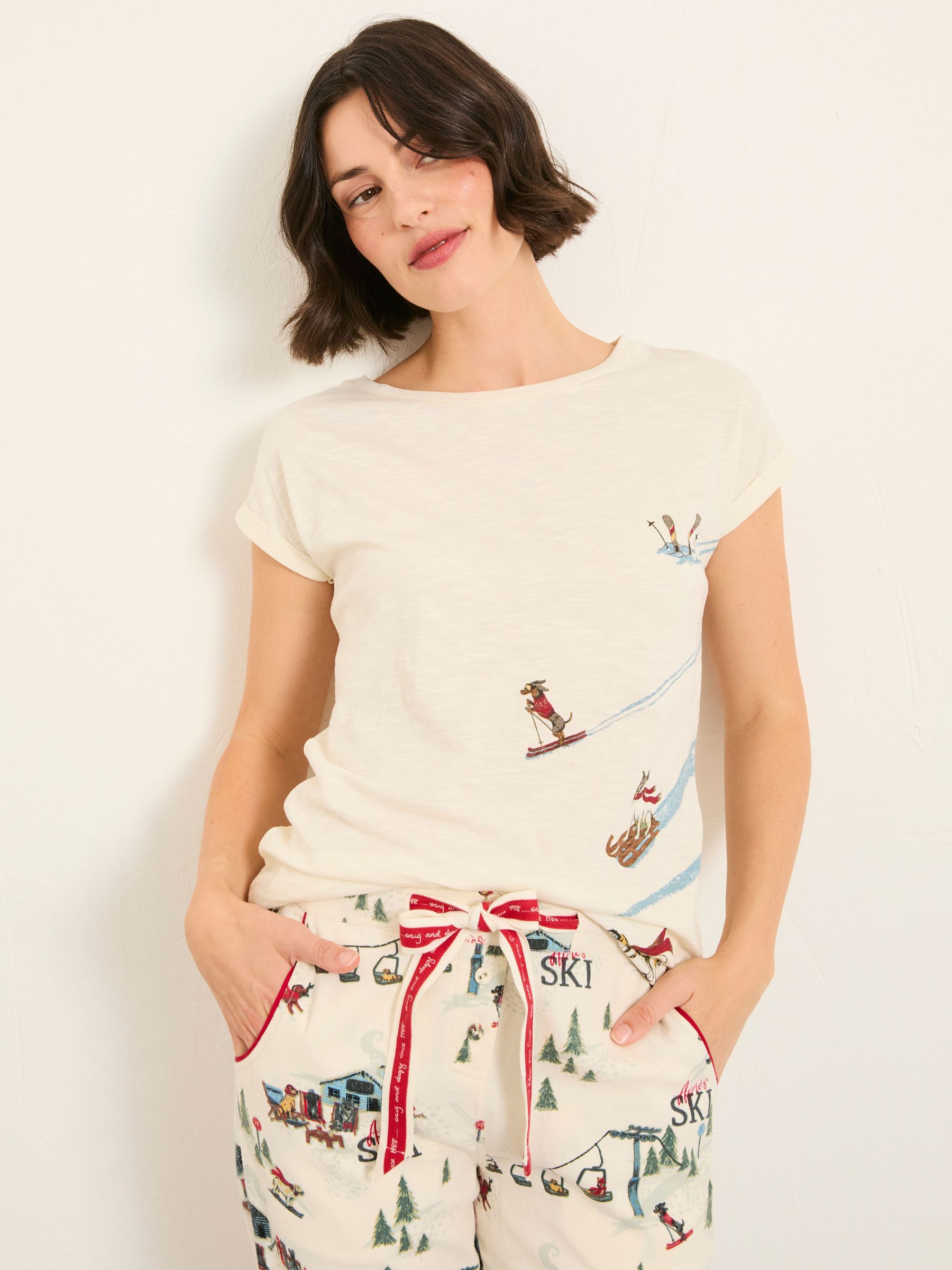 Ivory Ski Dog Graphic T Shirt (F31545) | £25