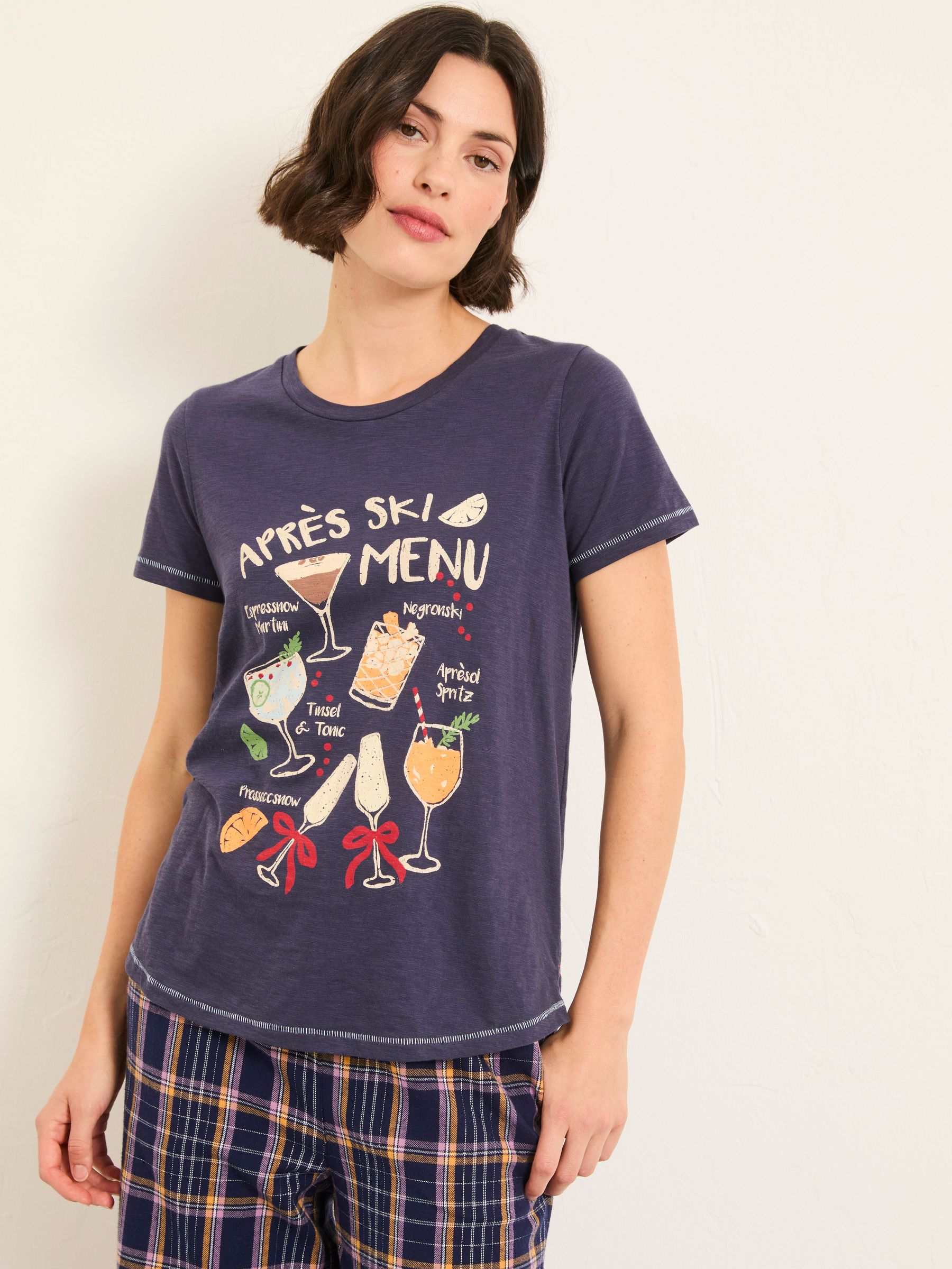 Navy Apres Ski Graphic T Shirt (F31589) | £25