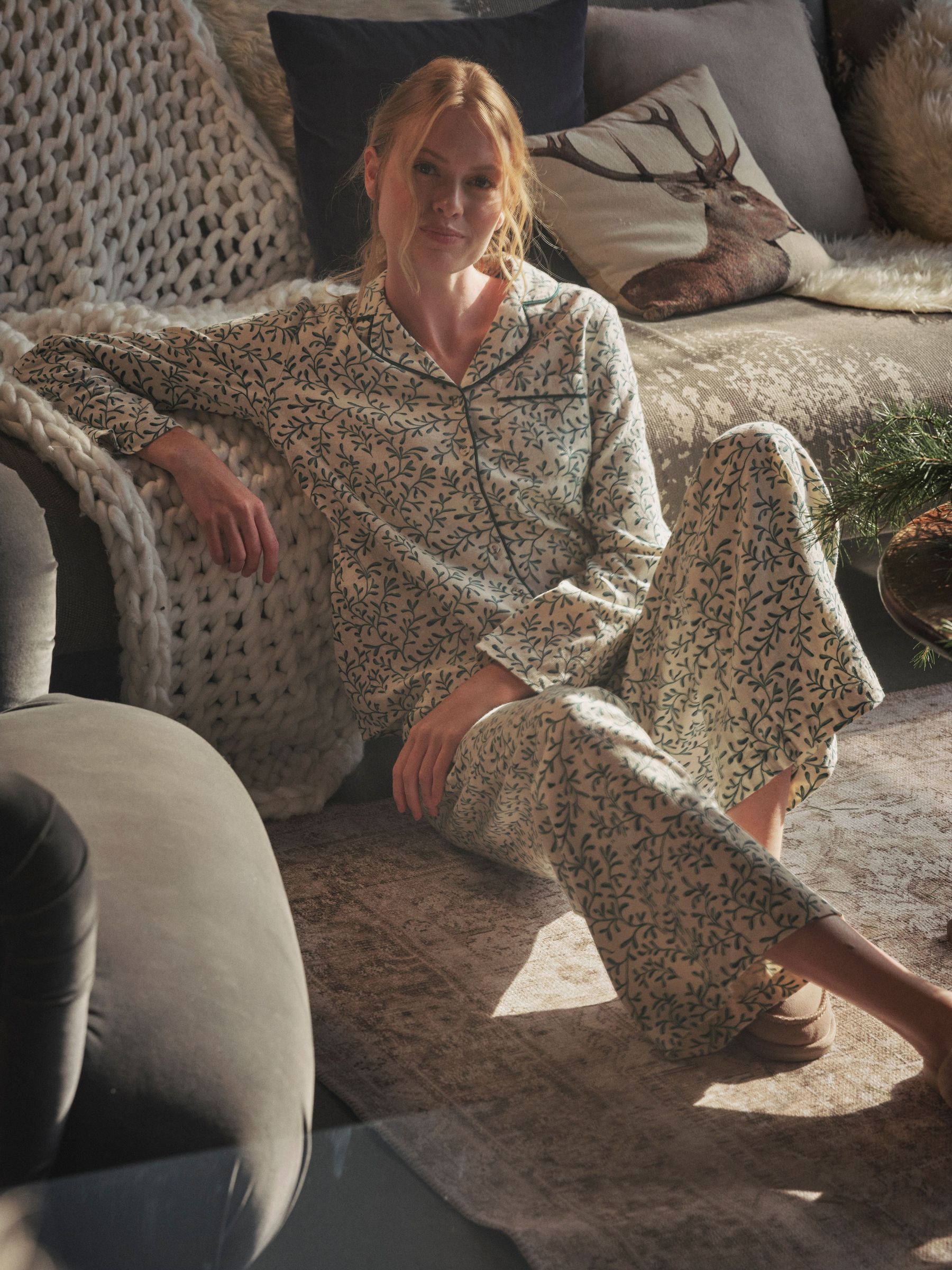 Oatmeal Mistletoe Pyjama Set (F31591) | £65