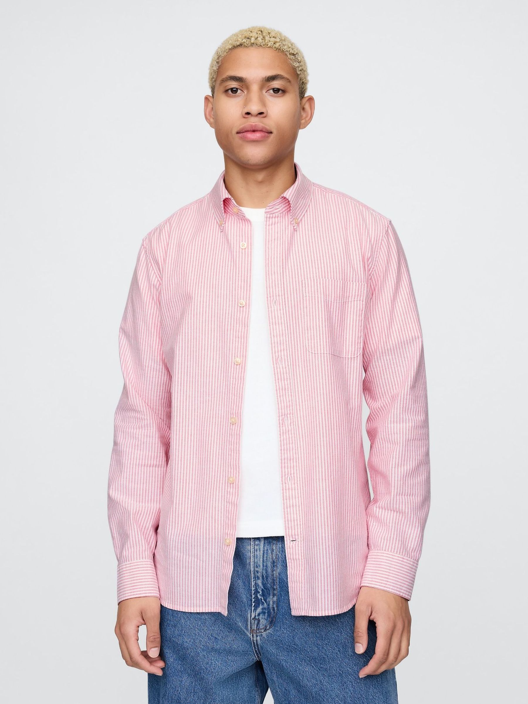 Red Stripe Classic Oxford Shirt in Standard Fit (F36563) | £40