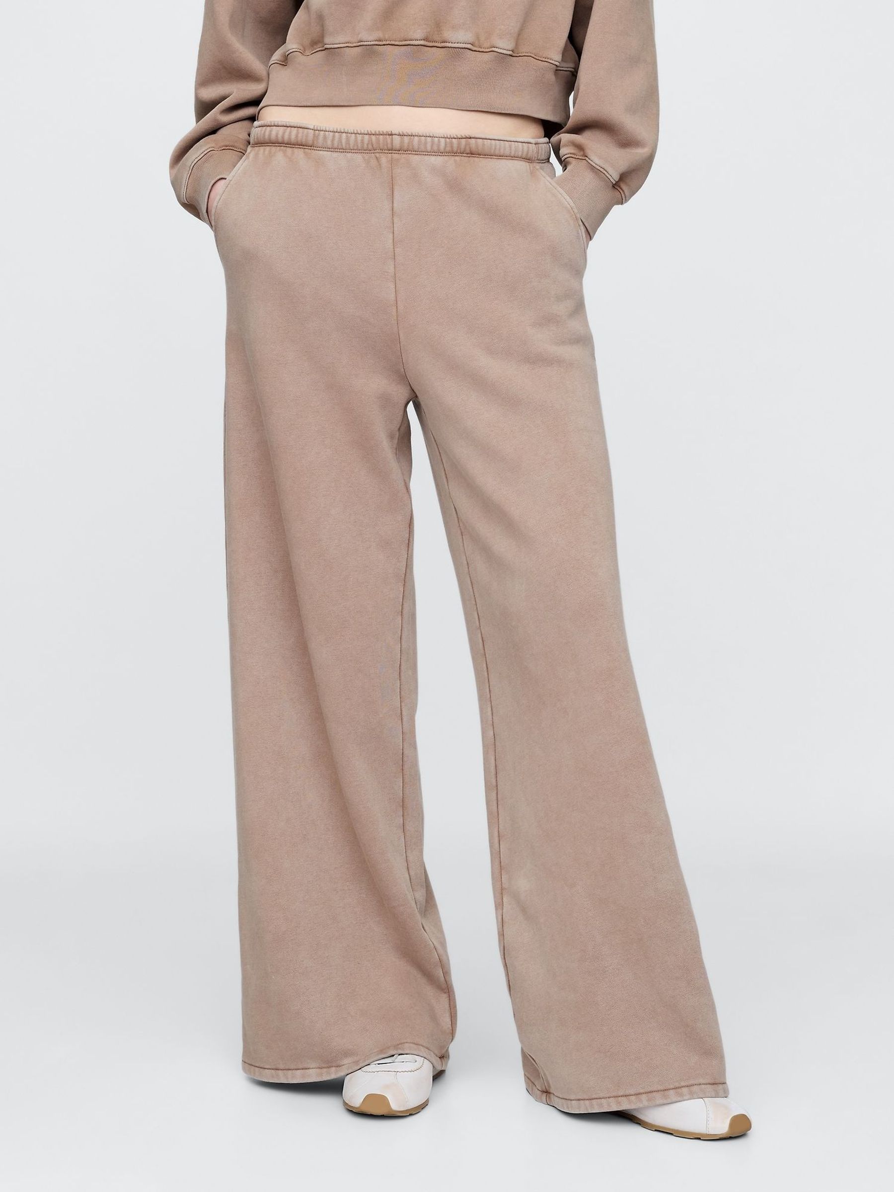 Brown Vintage Soft Baggy Wide-Leg Joggers (F42025) | £50