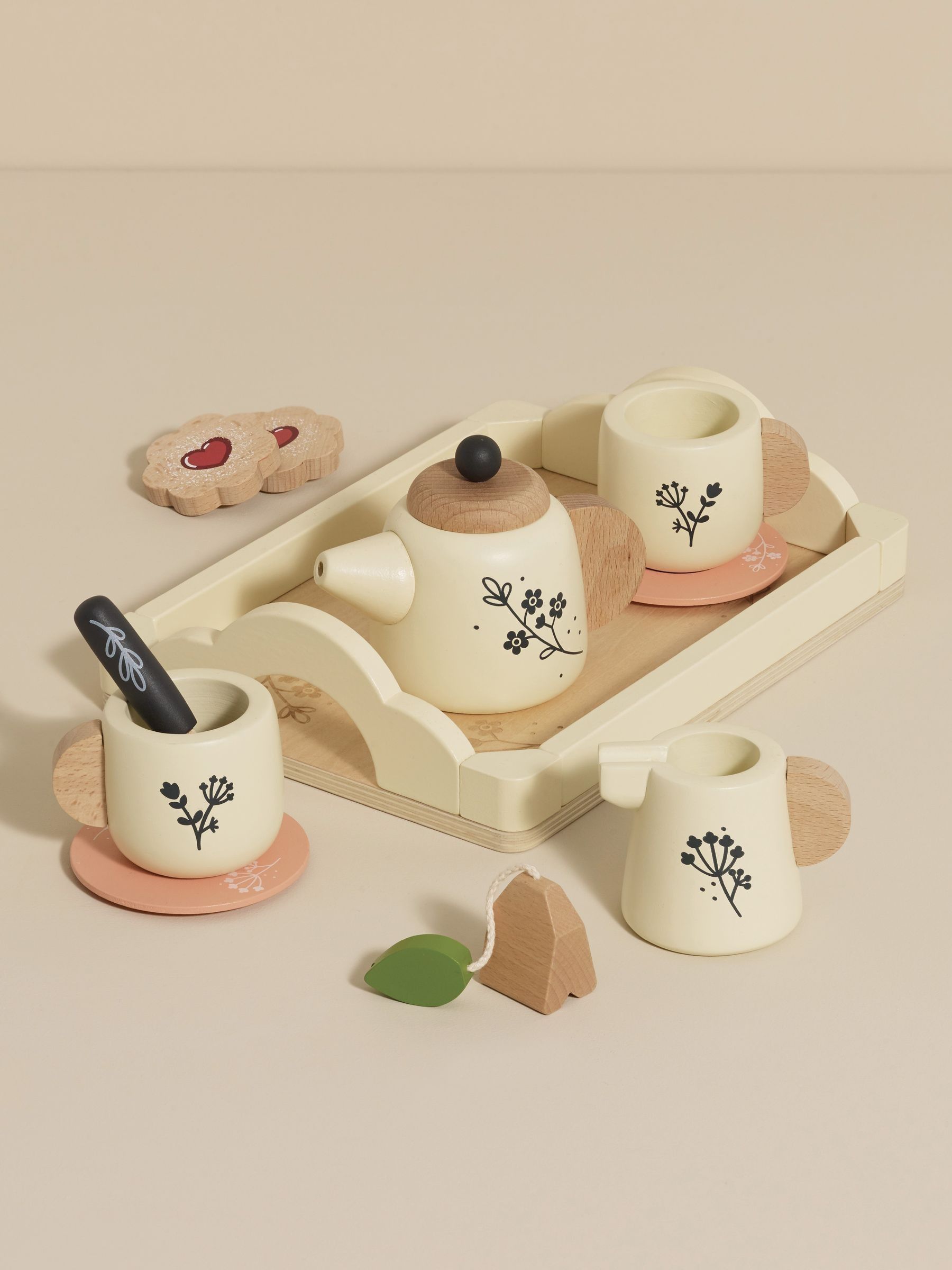 Le Toy Van Wooden Tea Set and Tray (F49023) | £30
