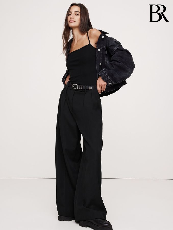 Banana Republic Black Refined Camisole (F51146) | £25