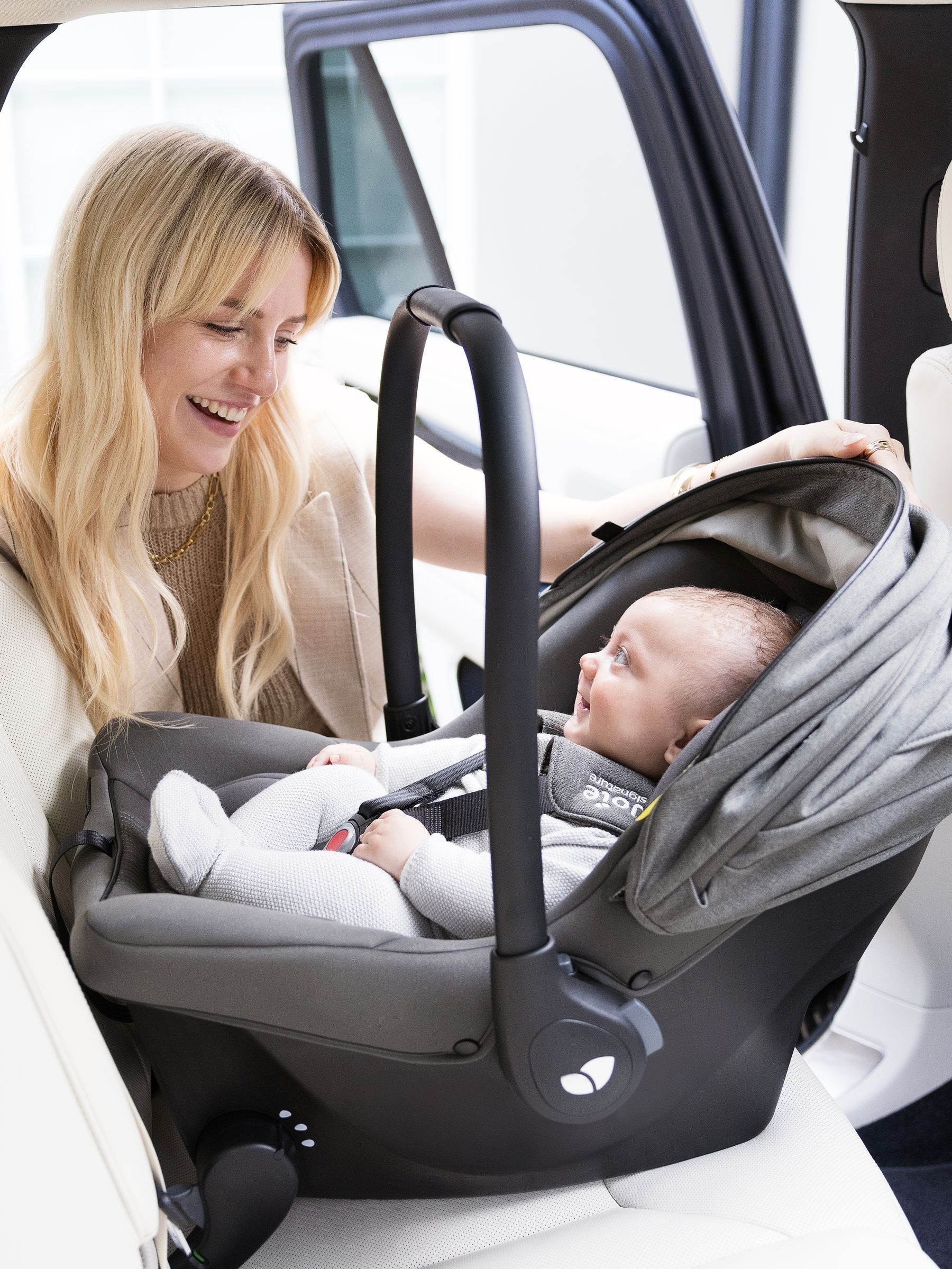 Joie Evergreen Sprint Signature Isofix Infant Carrier (F52364) | £230