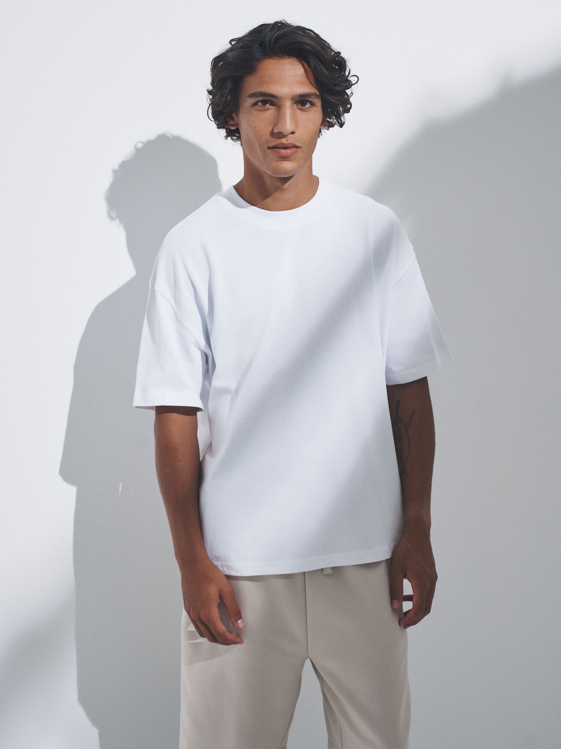 Navy/Blue/Brown/White - Oversized Fit - 4 Pack Short Sleeve Cotton T-Shirts (F59578) | £28