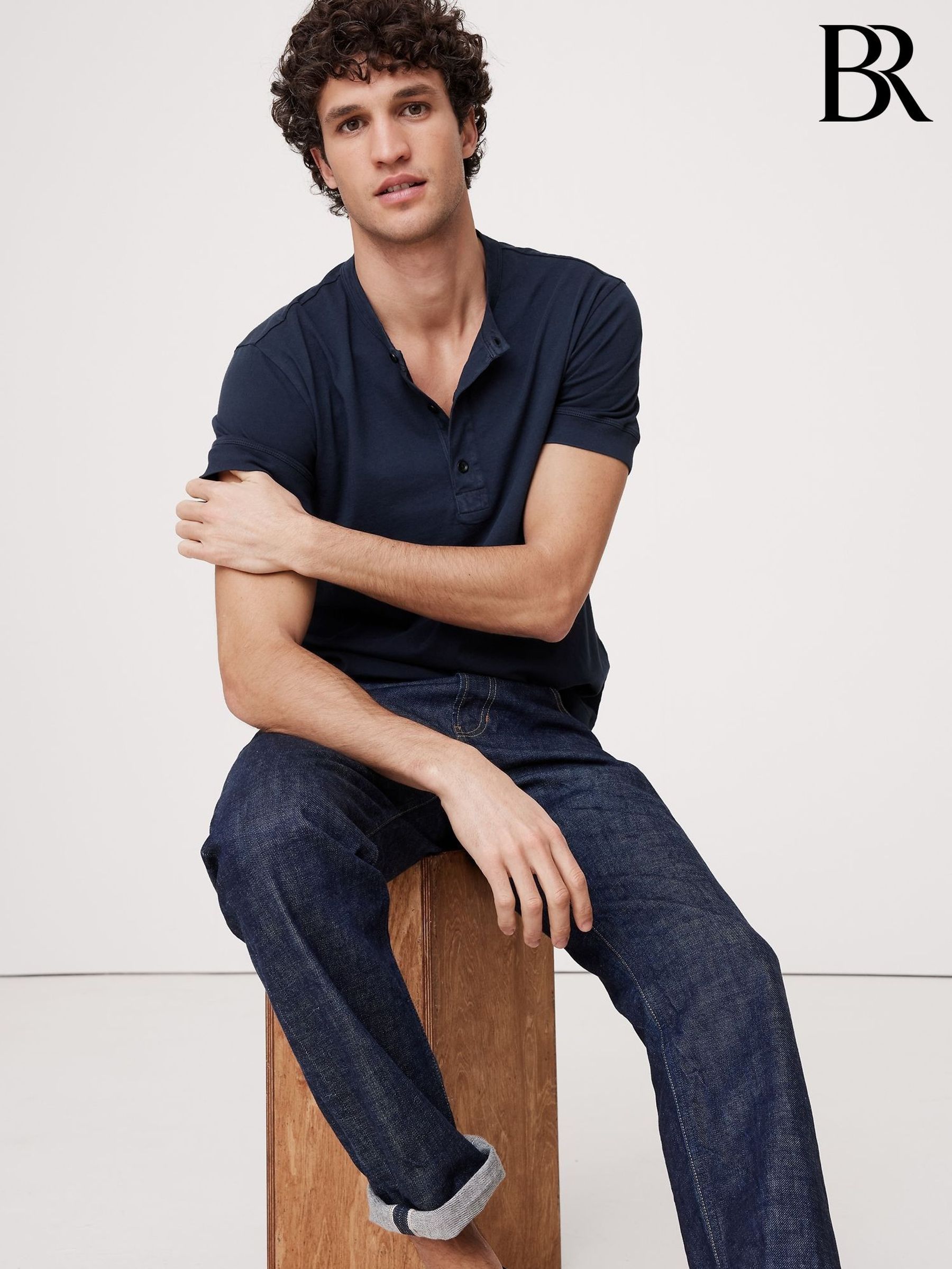 Banana Republic Navy Blue Soft Wash Henley T-Shirt (F60167) | £30