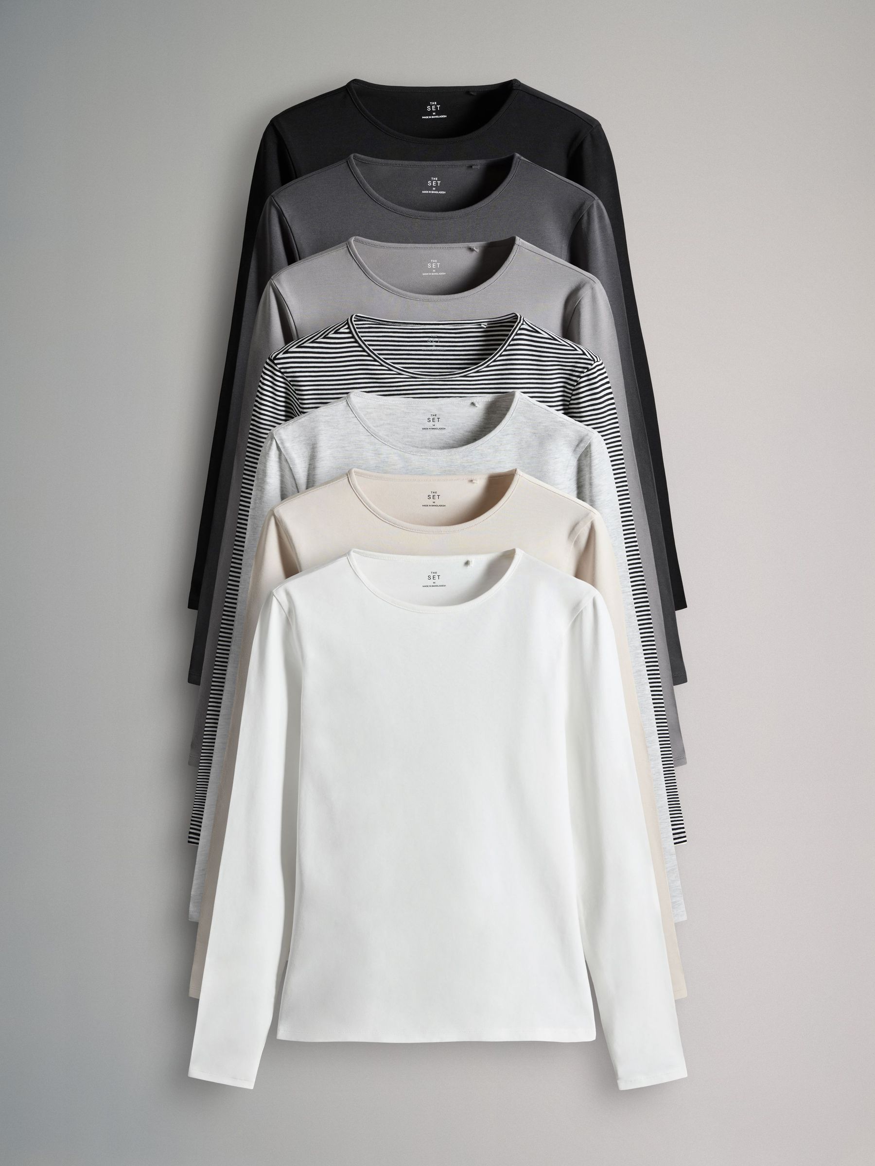 7 Pack Long Sleeve Crew Neck T-Shirts (F73253) | £31.50