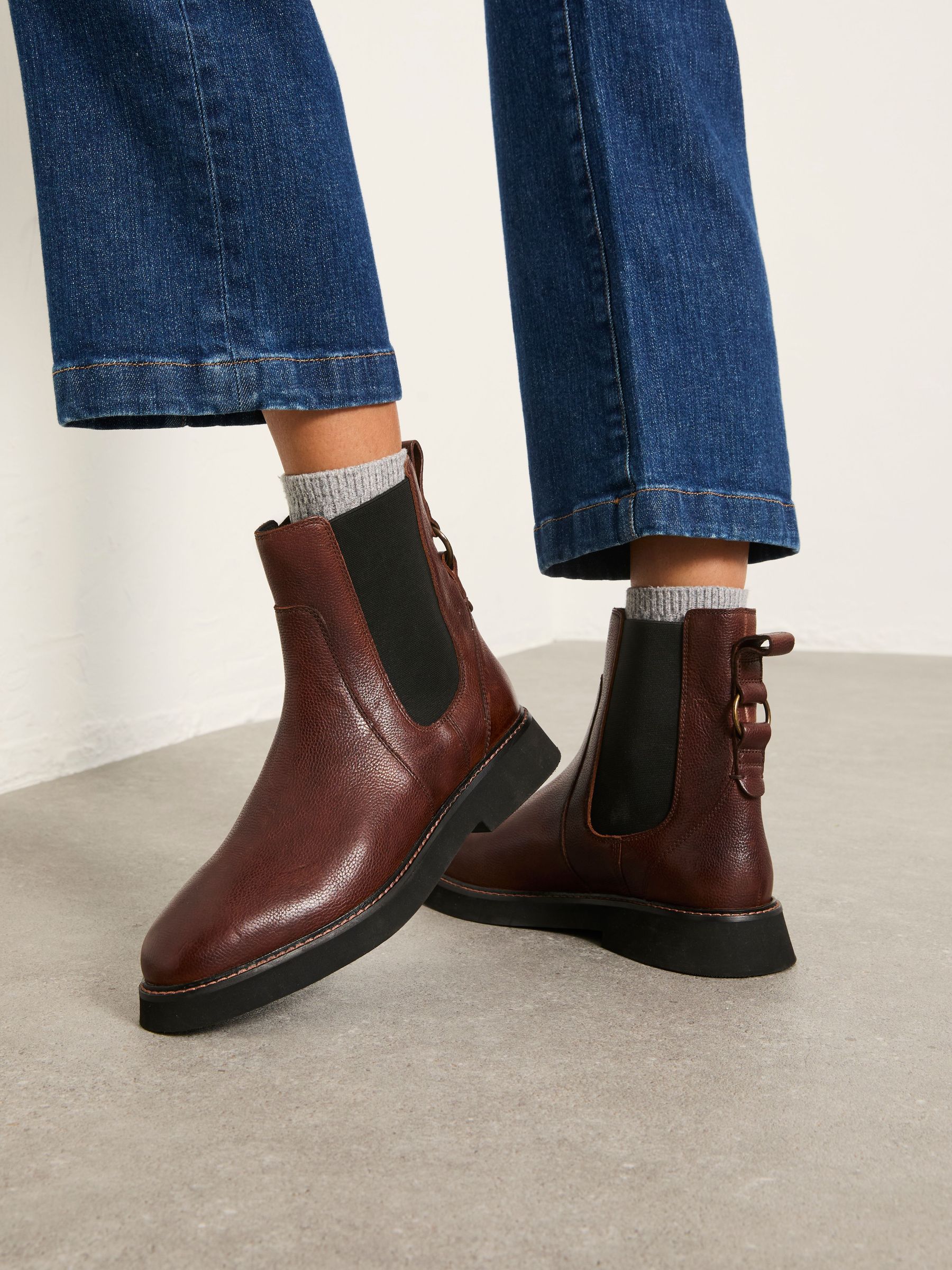 Rowe Chocolate Brown Chelsea Boot (F74110) | £95