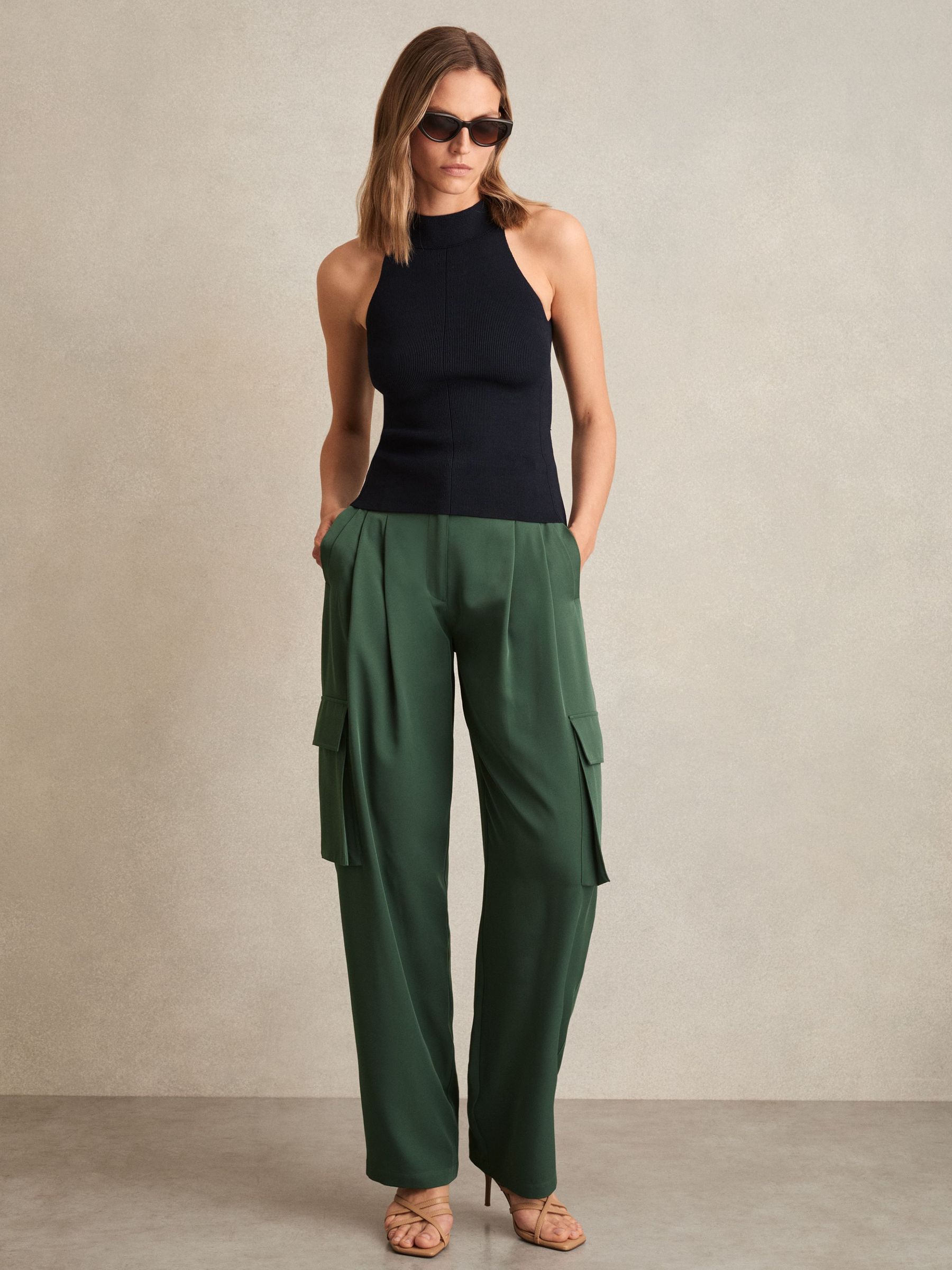 Wide-Leg Pleated Cargo Trousers in Green (F75742) | £150