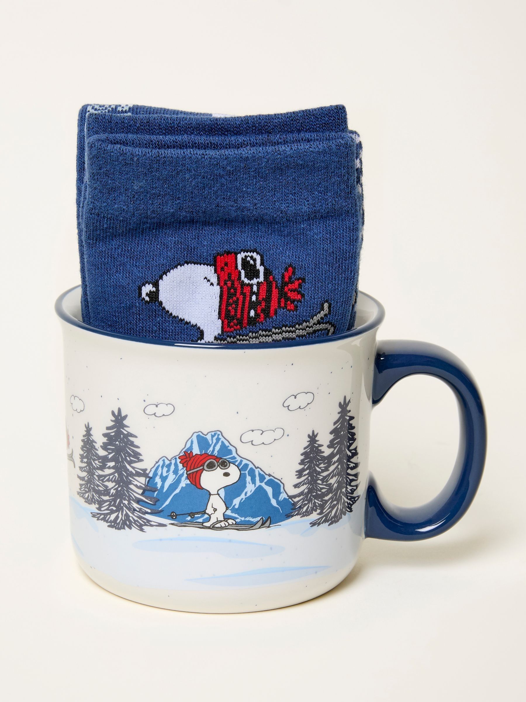 Blue Mens Skiing Snoopy Socks in a Mug (F78902) | £18.50
