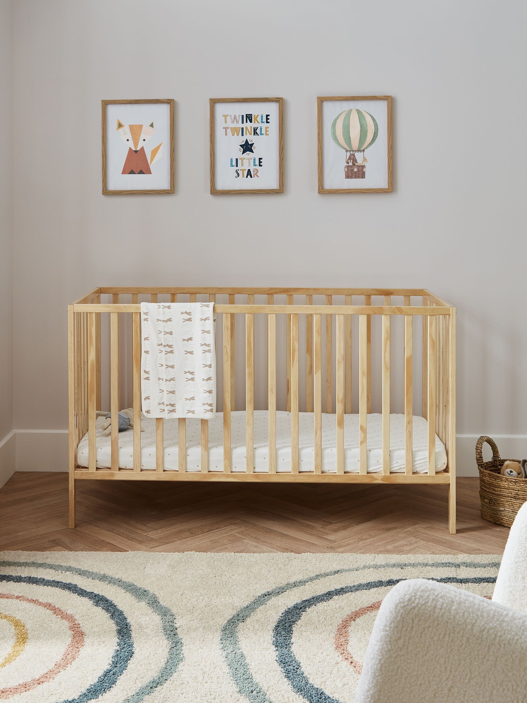 Ickle Bubba White Hartley Classic Cot Bed Cot (G12252) | £139