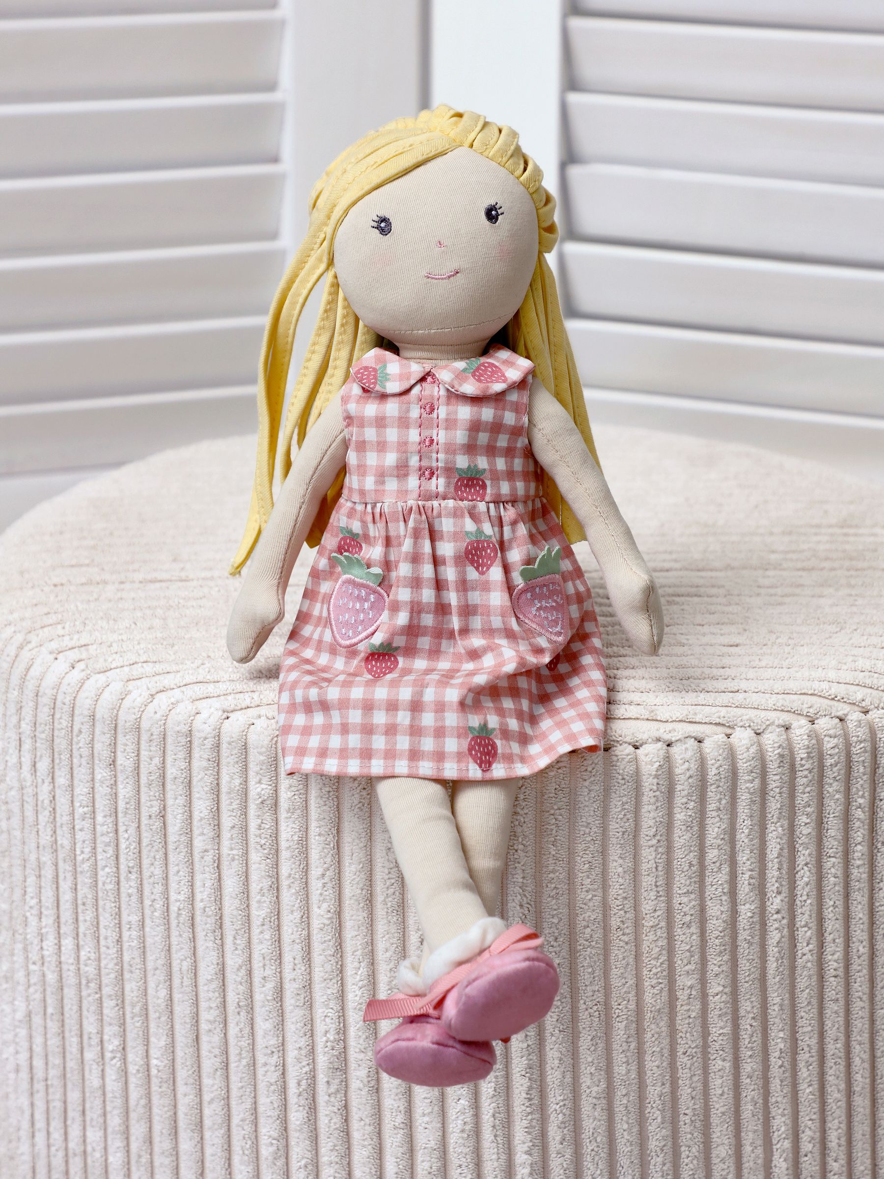 Strawberry Ragdoll Toys