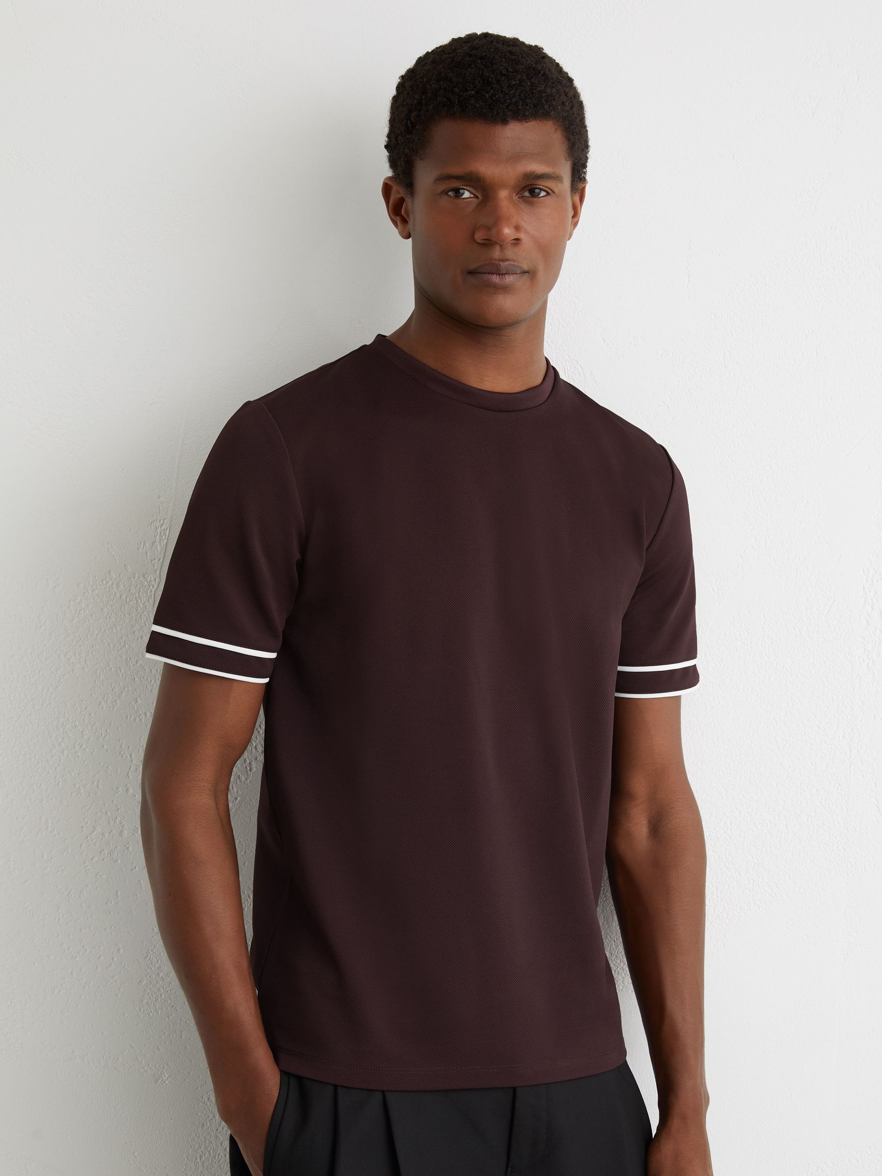T-Shirt in Cherry Red (G56496) | £58