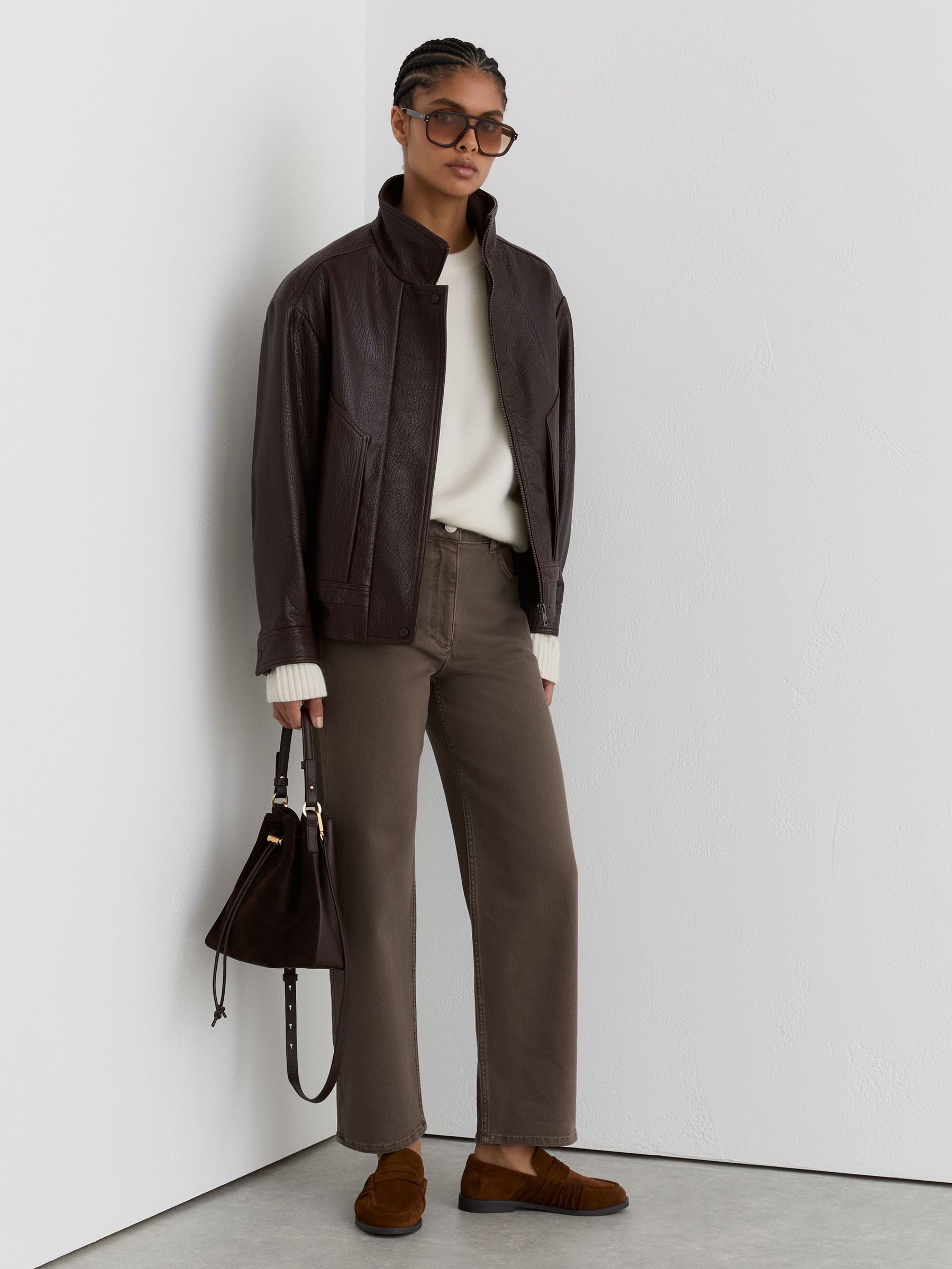 Mid-Rise Straight-Leg Jeans in Mocha Brown (G60455) | £120