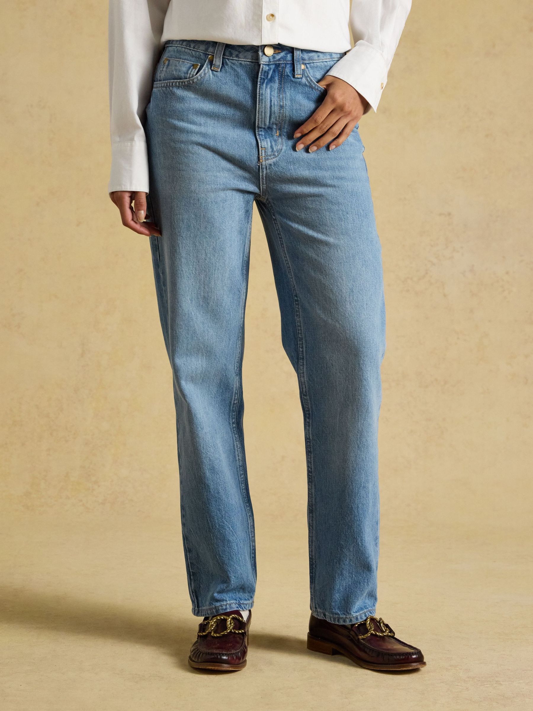 Denim Lightwash - High Rise Straight Leg Jeans