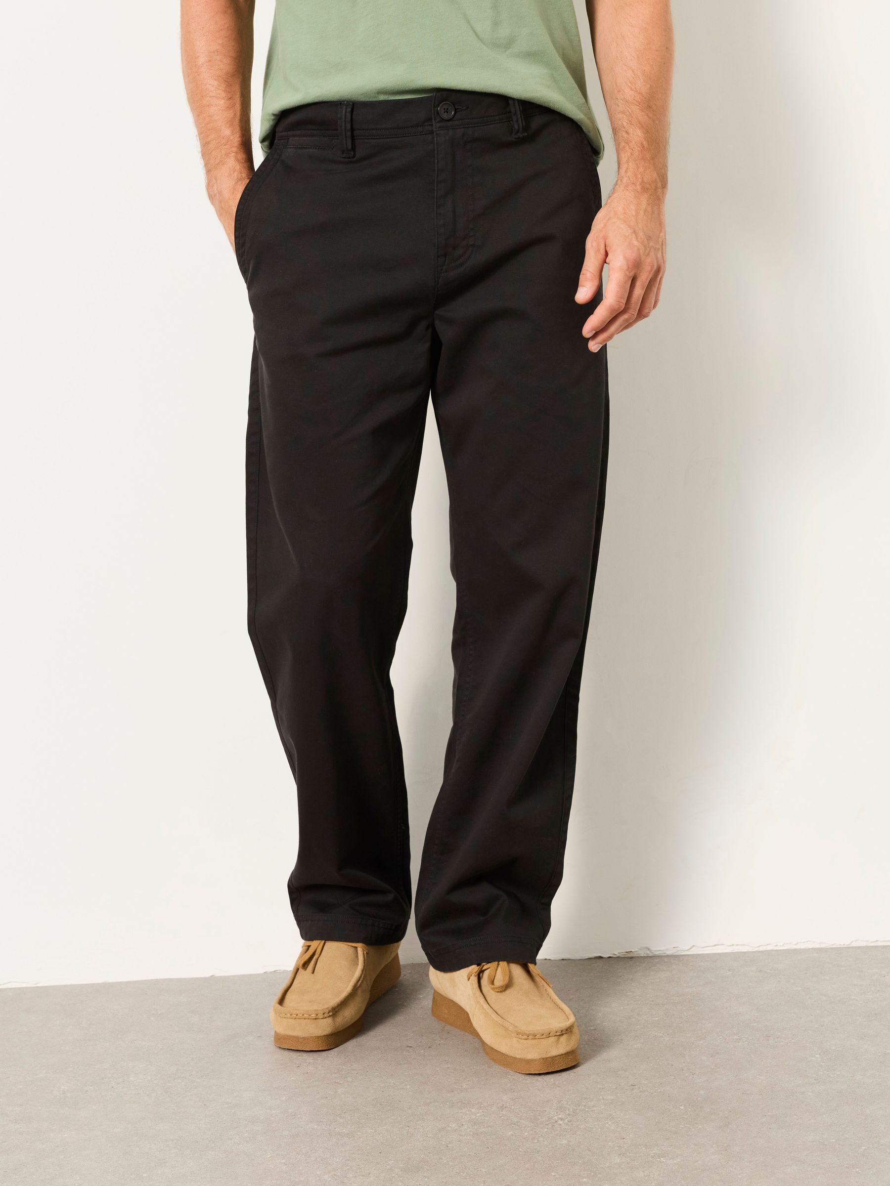 Black - Regular Relaxed Fit Chinos