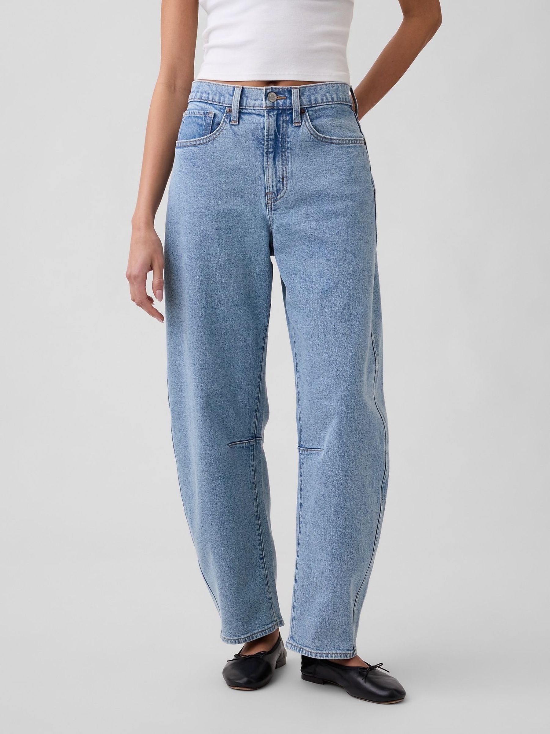 Light Wash - High Waisted Barrel Jeans