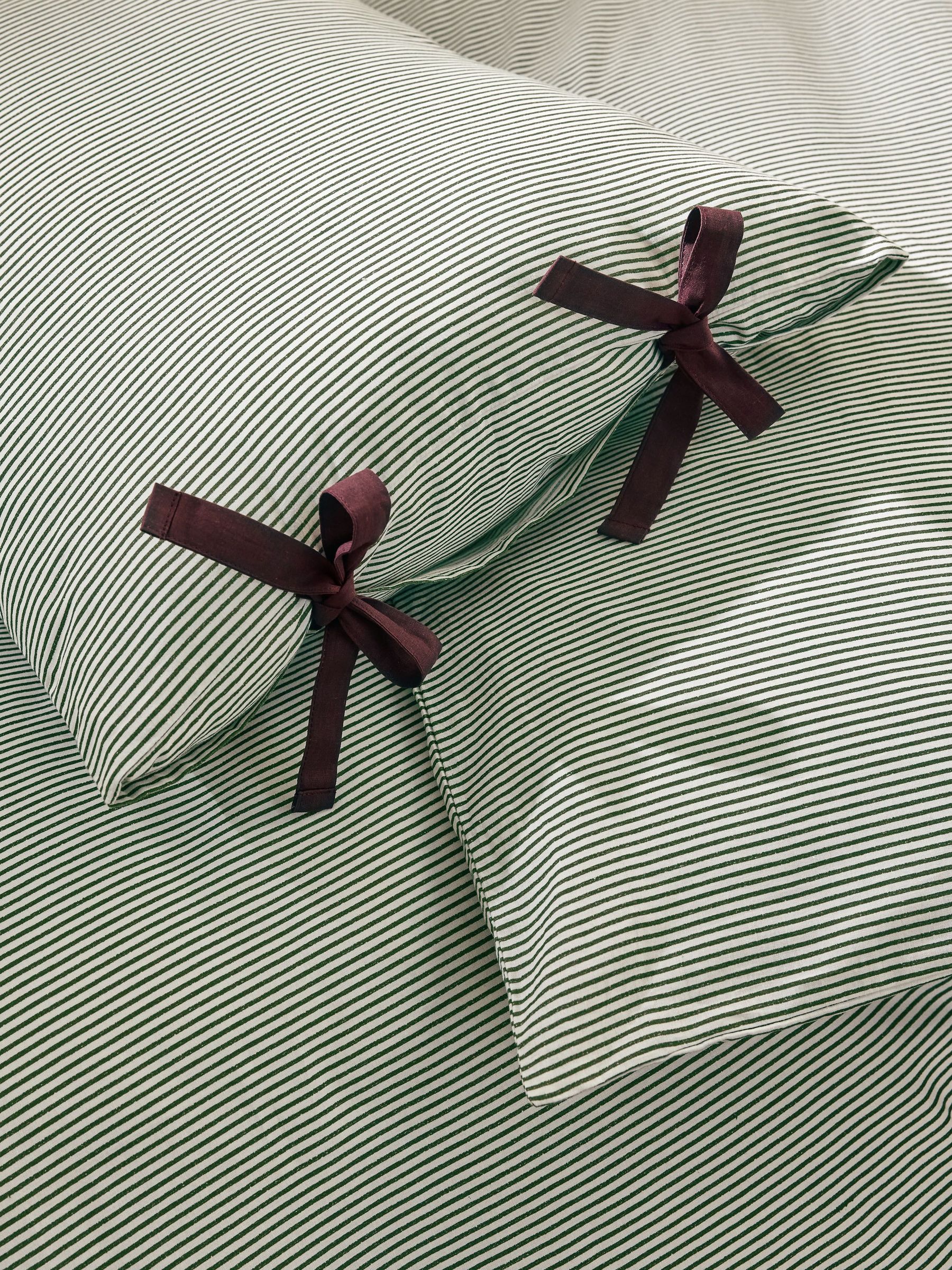Ansel Stripe 100% Cotton Duvet Cover and Pillowcase Set in Green (H13147) | £35 - £69