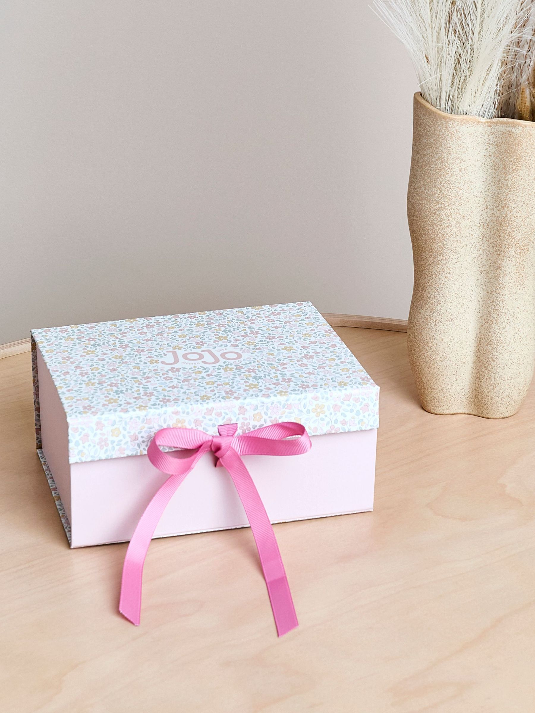 Ditsy Floral Medium Gift Box (H14588) | £3.50