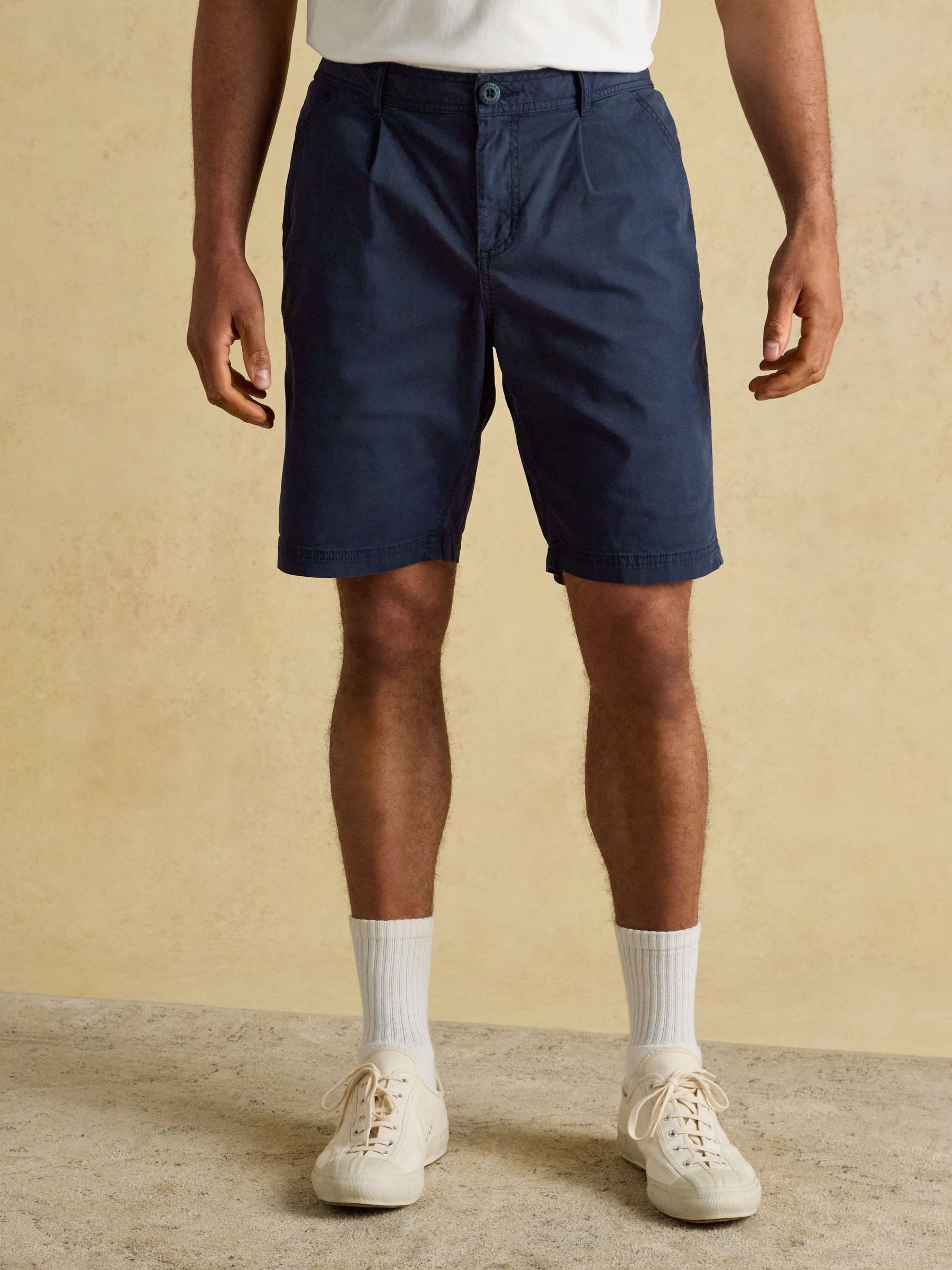 Norfolk Navy Garment Dyed Relaxed Fit Chino Shorts (H16447) | £40