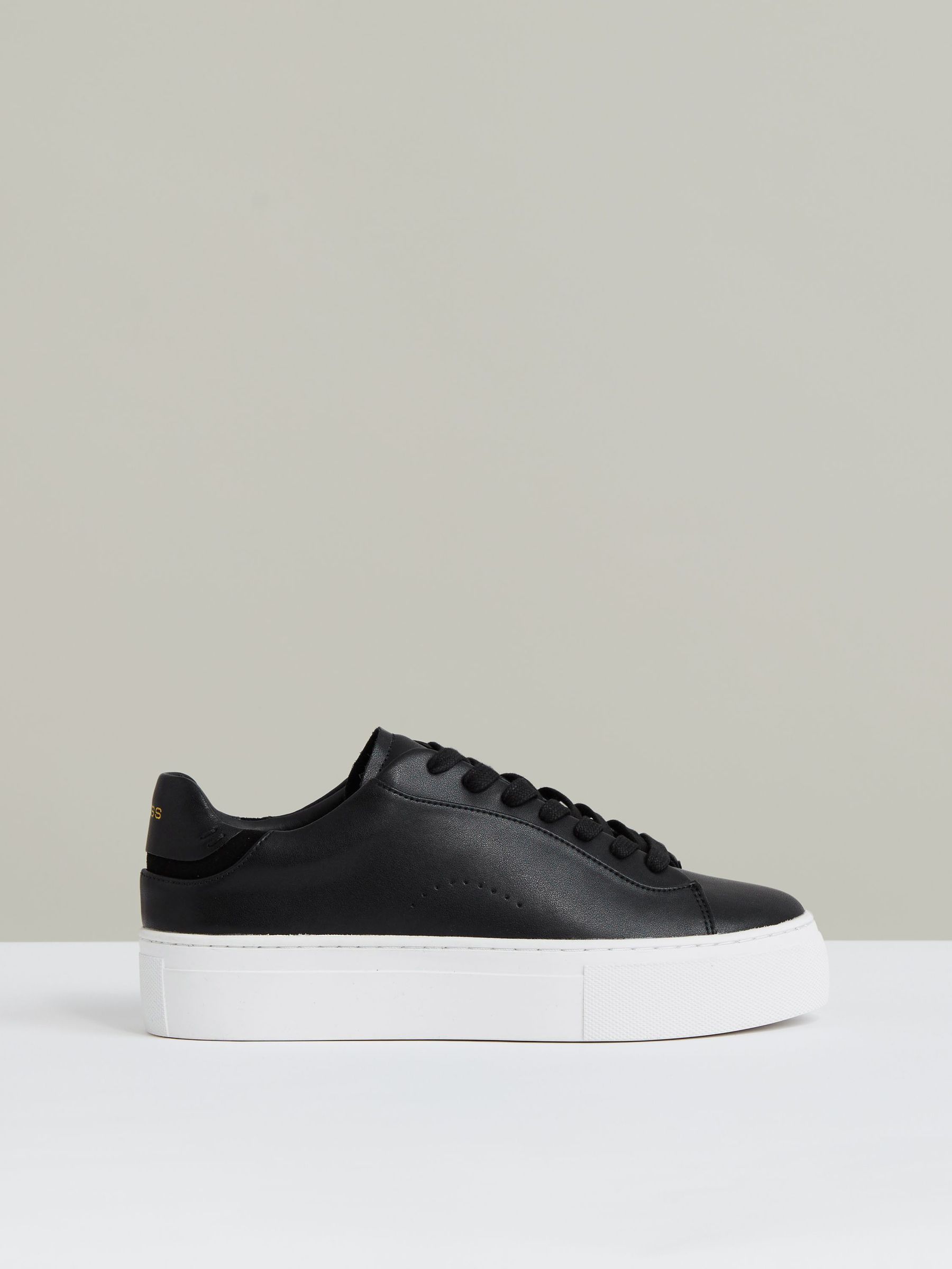 Leather Low-Top Trainers in Black (H21026) | £130