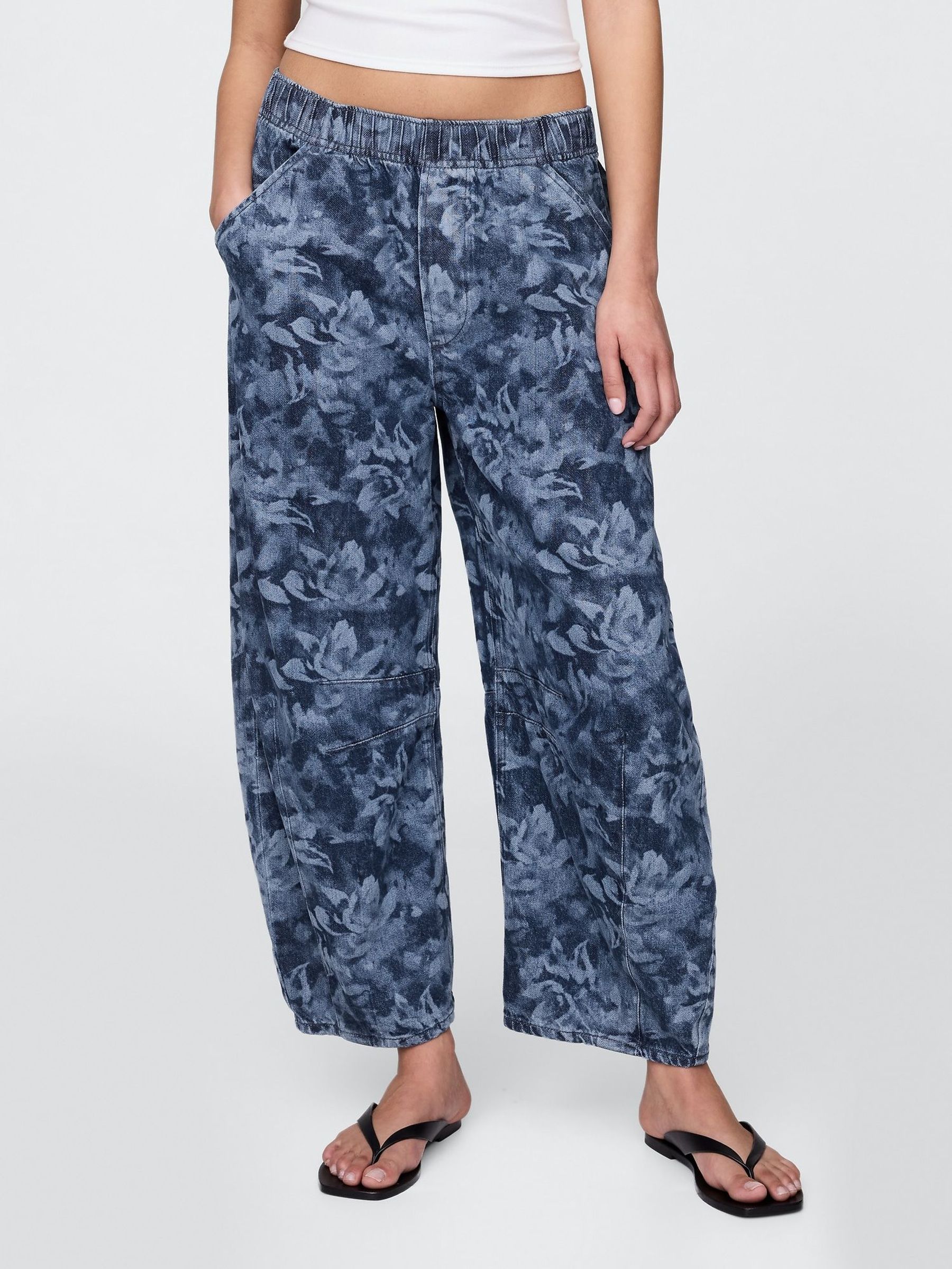 Blue Floral Mid Waist UltraSoft Easy Horseshoe Jeans (H22663) | £60