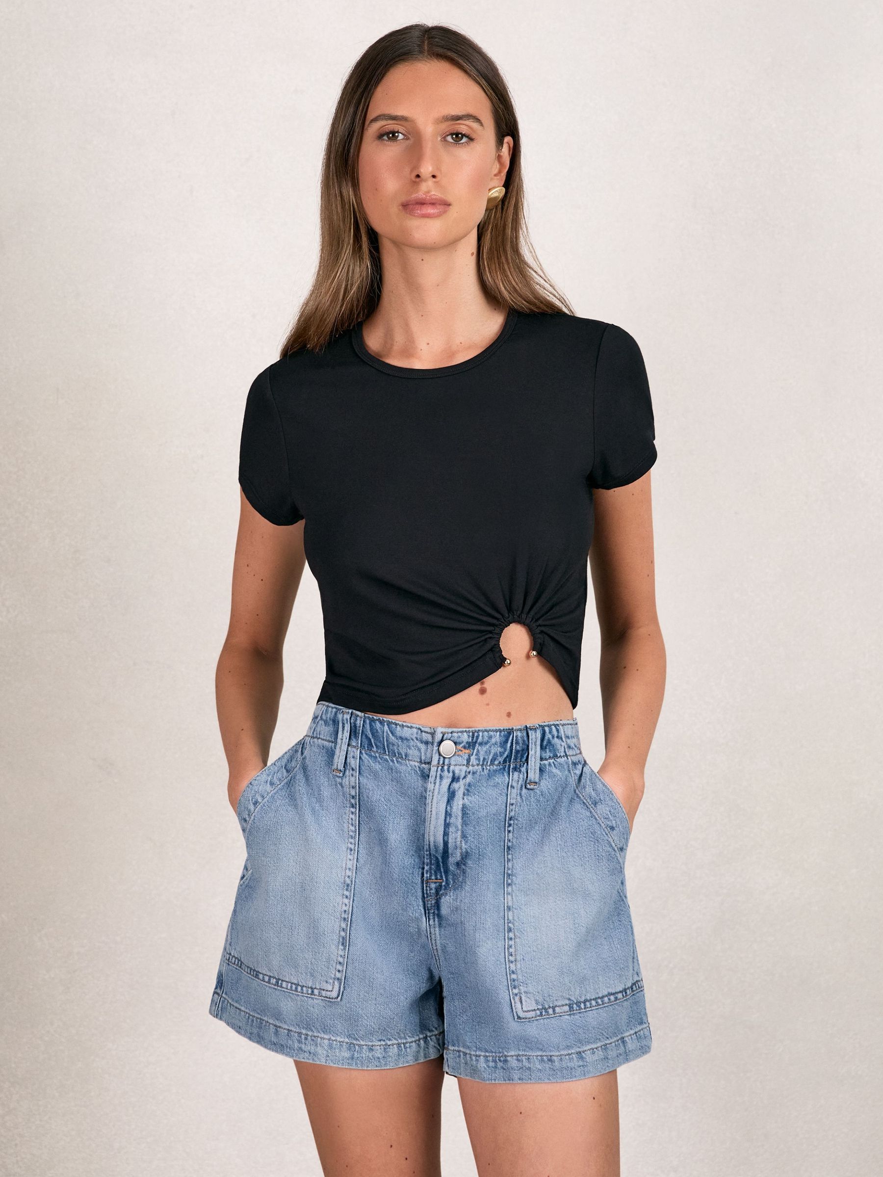 Good American Denim Shorts With Linen in Indigo Blue (H25062) | £78