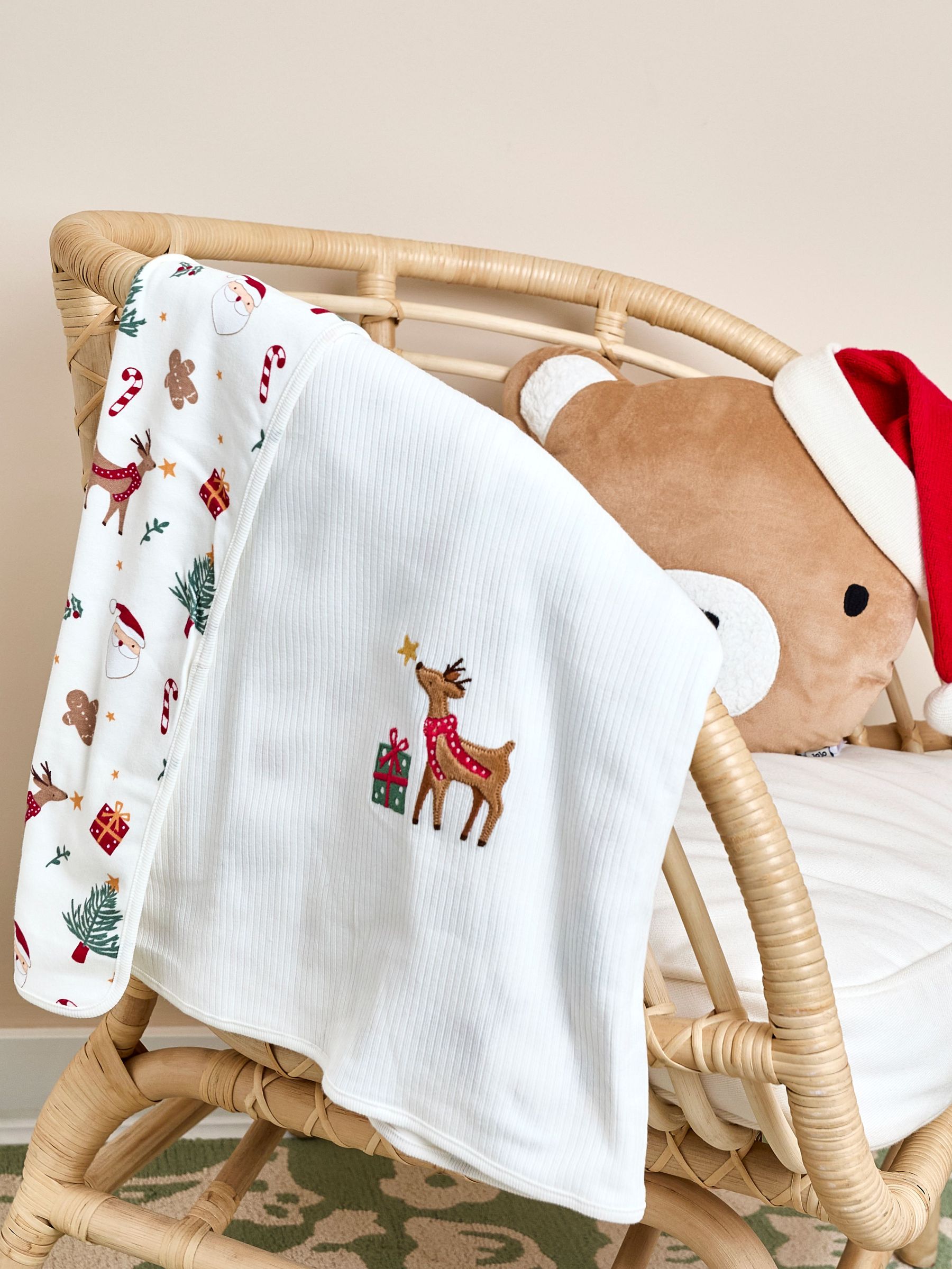Christmas Jersey Shawl (H25569) | £20