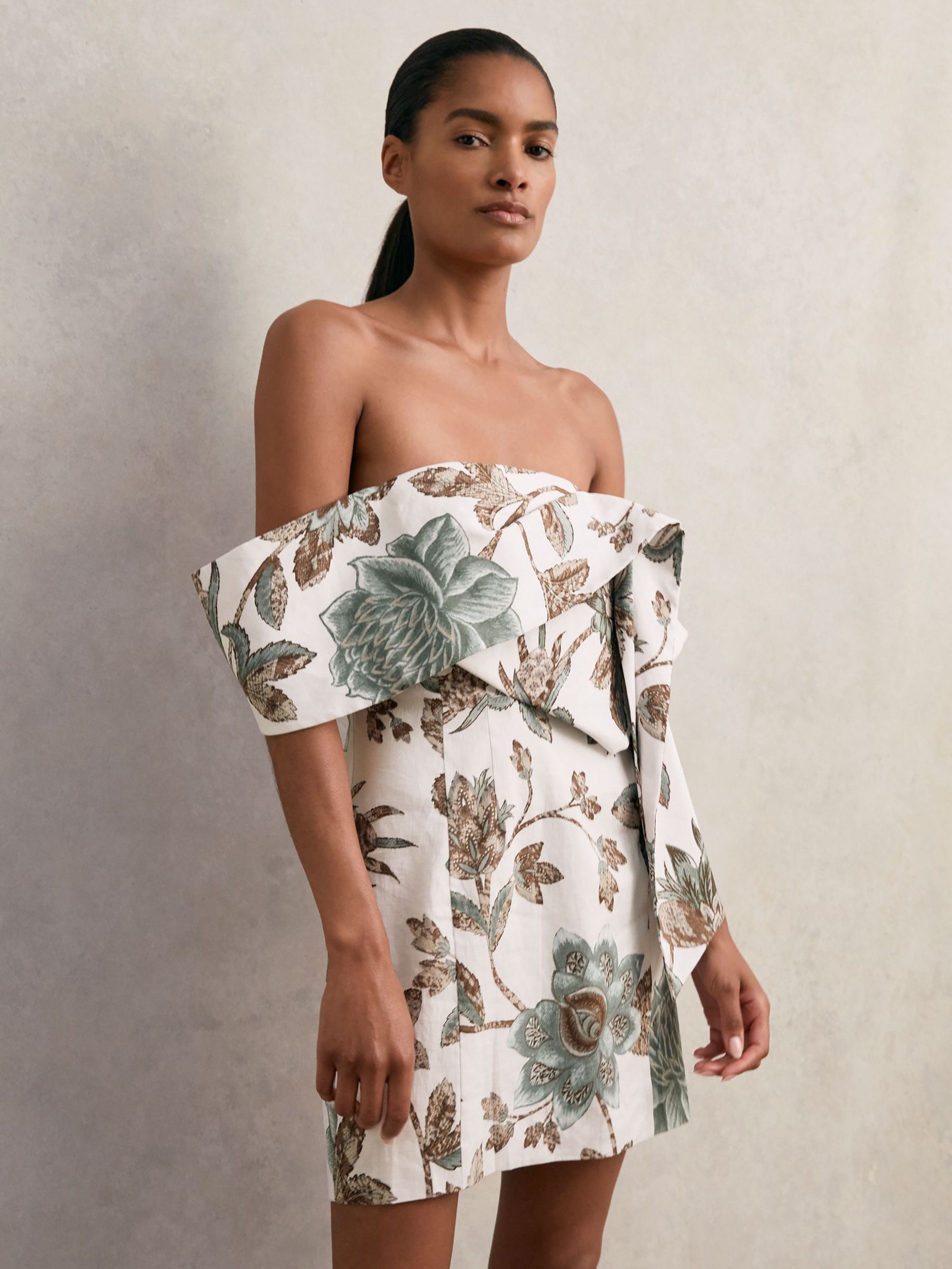 Sculpted Off-Shoulder Floral Mini Dress Linen-Cotton in Ivory (H48597) | £218