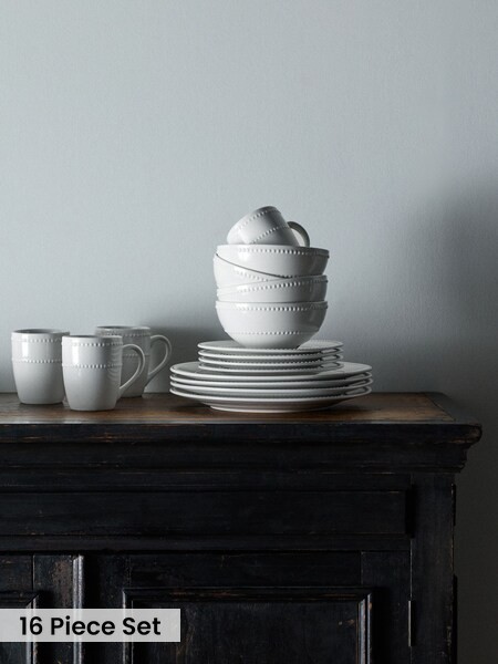 The Set 16 Piece Bobble Dinner And Mugs Set