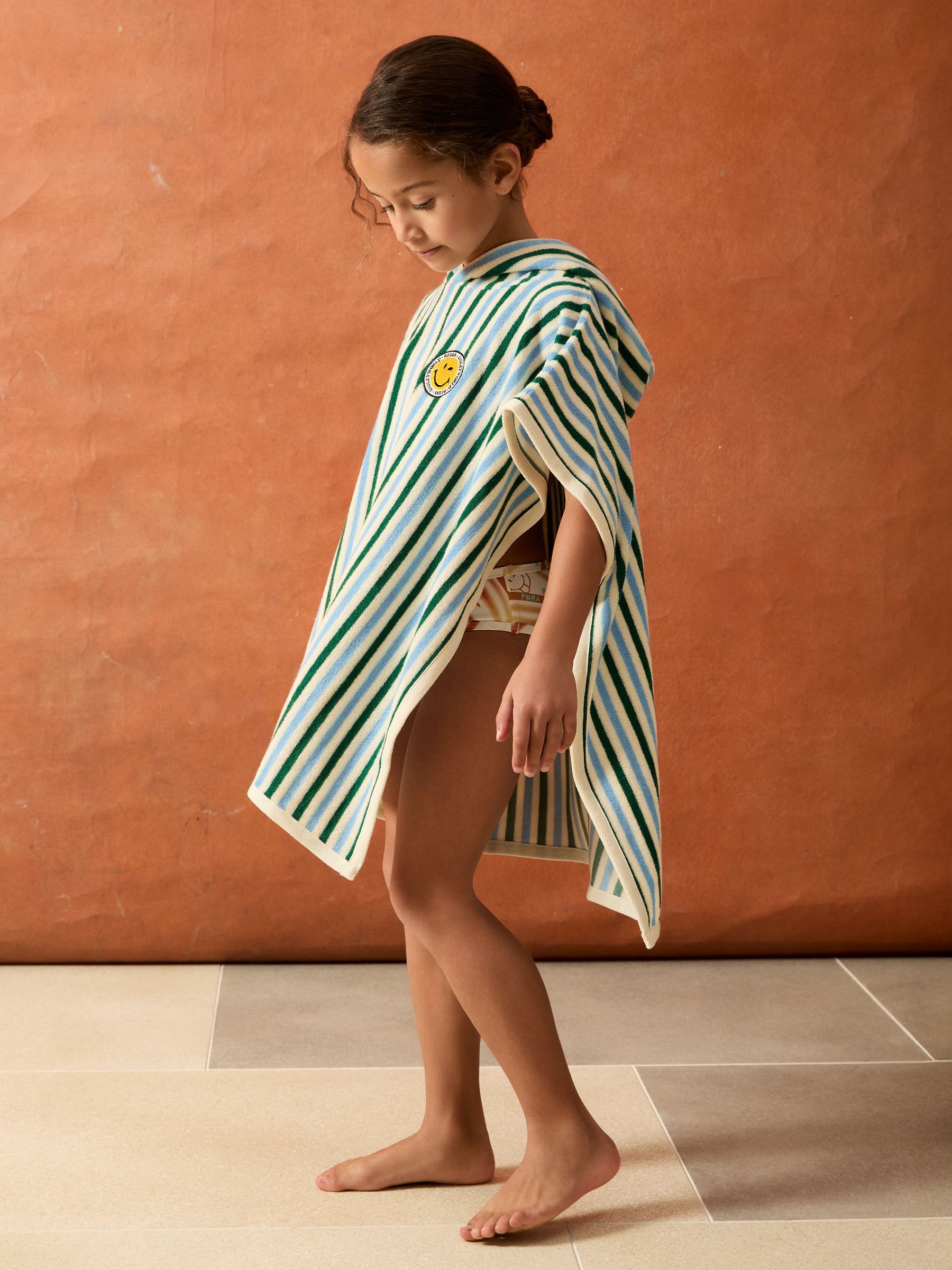 4-9 yrs SmileyWorld | Reiss Hooded Towel in Green/Blue/White (H51592) | £15