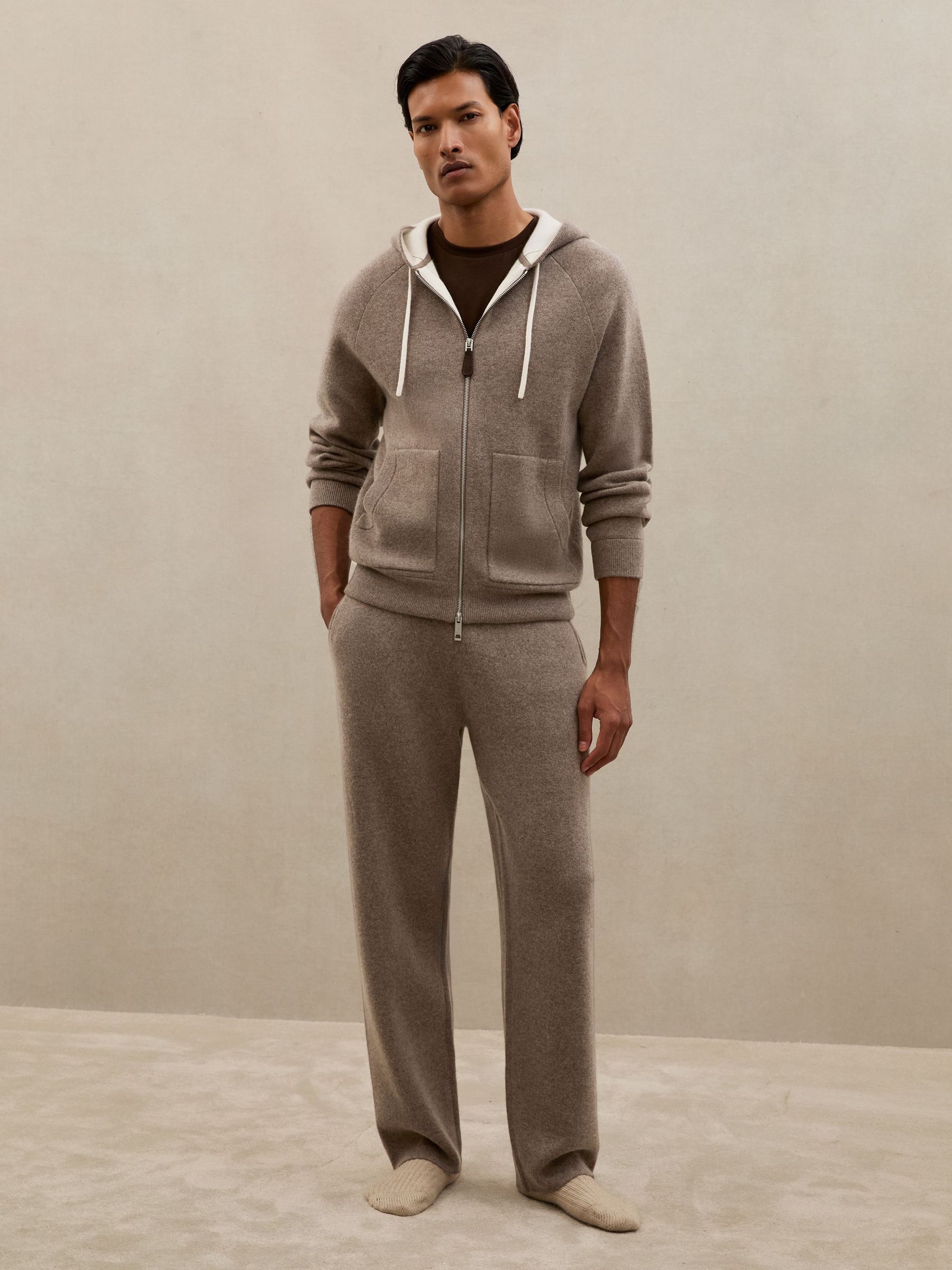 Joggers in Mouse Brown Melange (H62775) | £350
