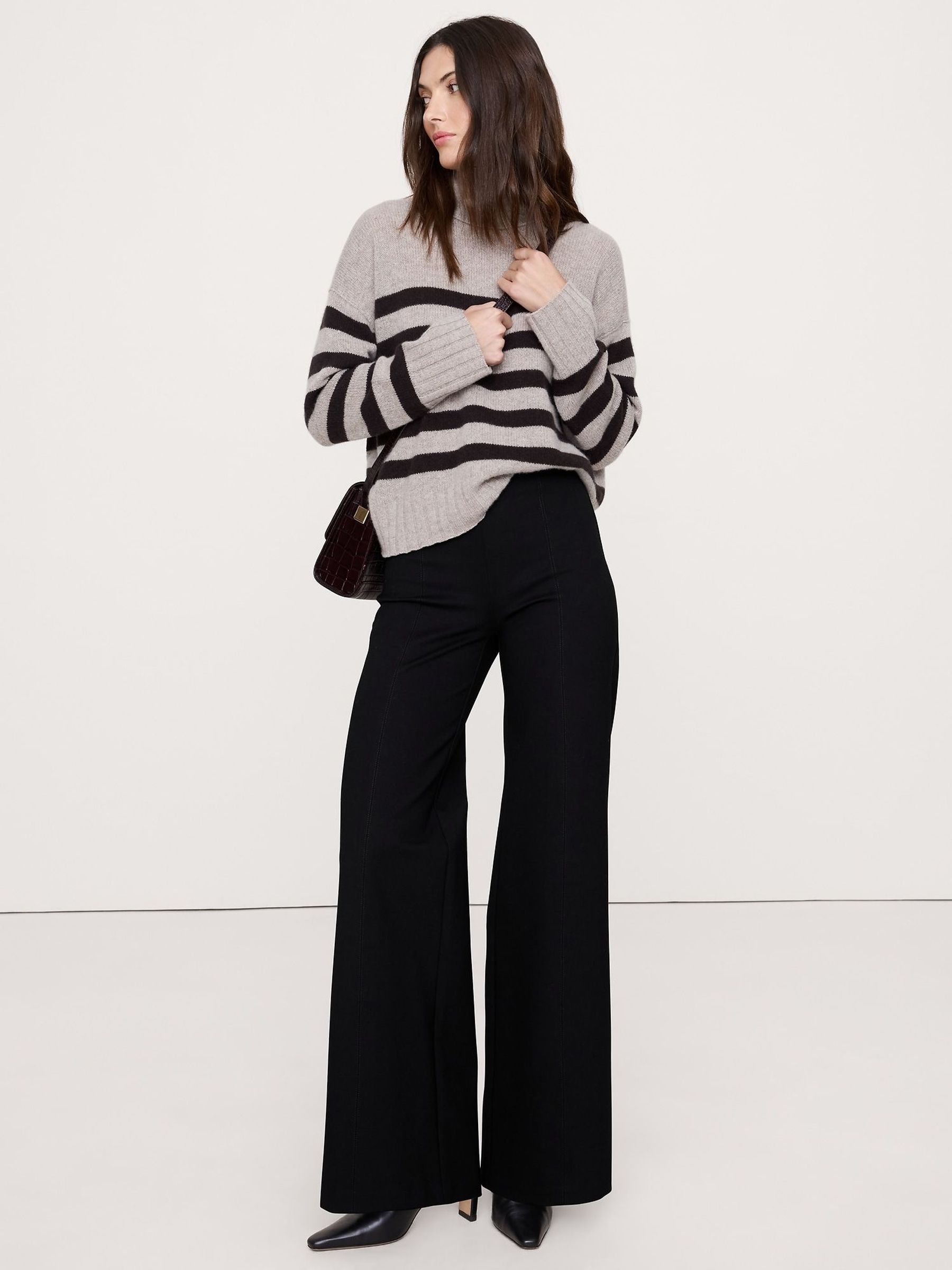 Banana Republic Black Wide-Leg Everywhere Ponte Pull On Trousers (H76277) | £80