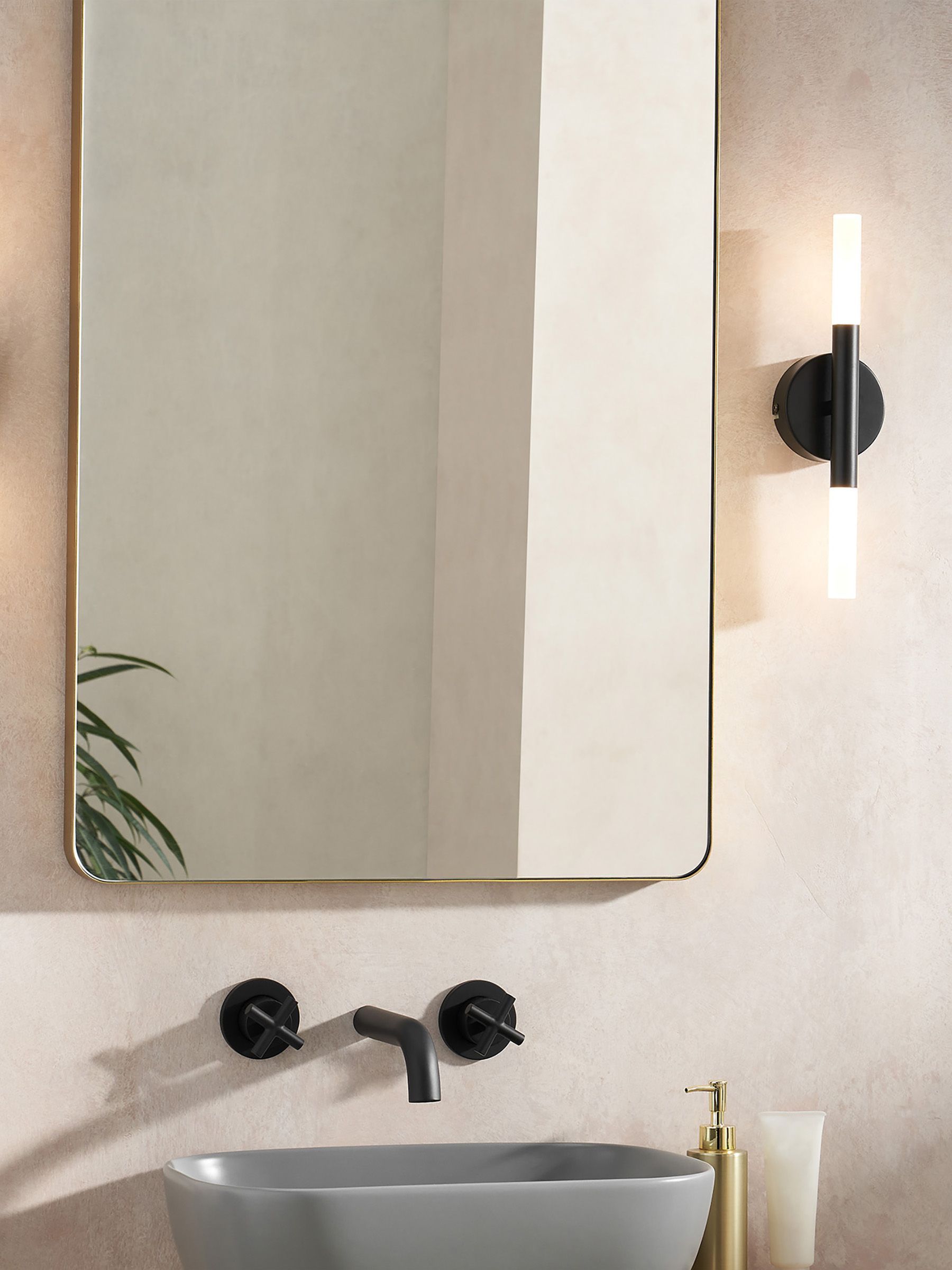 Wanda Wall Light in Black (N31365) | £55