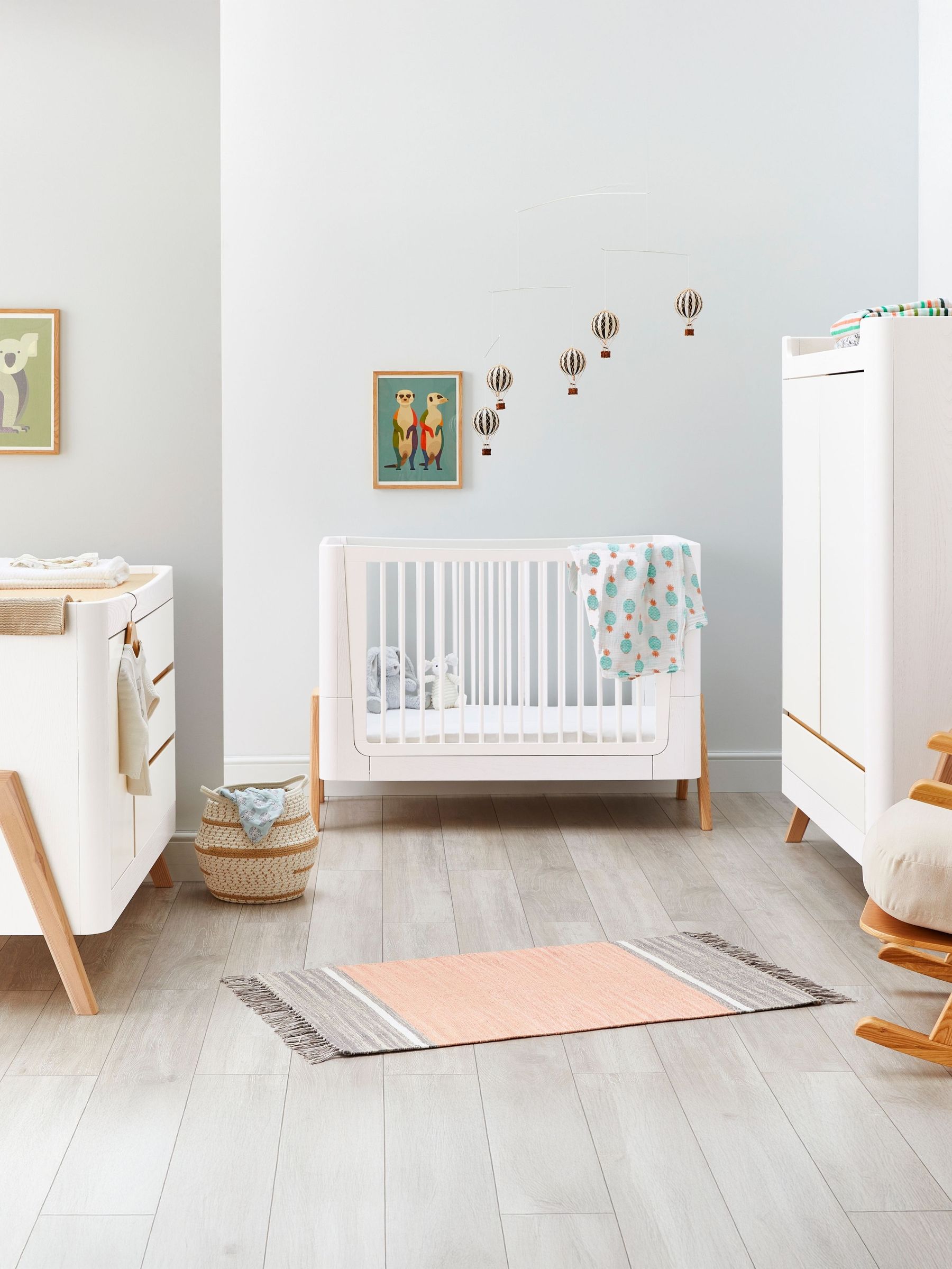 Gaia Baby White Hera Cot Bed and Dresser Set (N45980) | £1,700