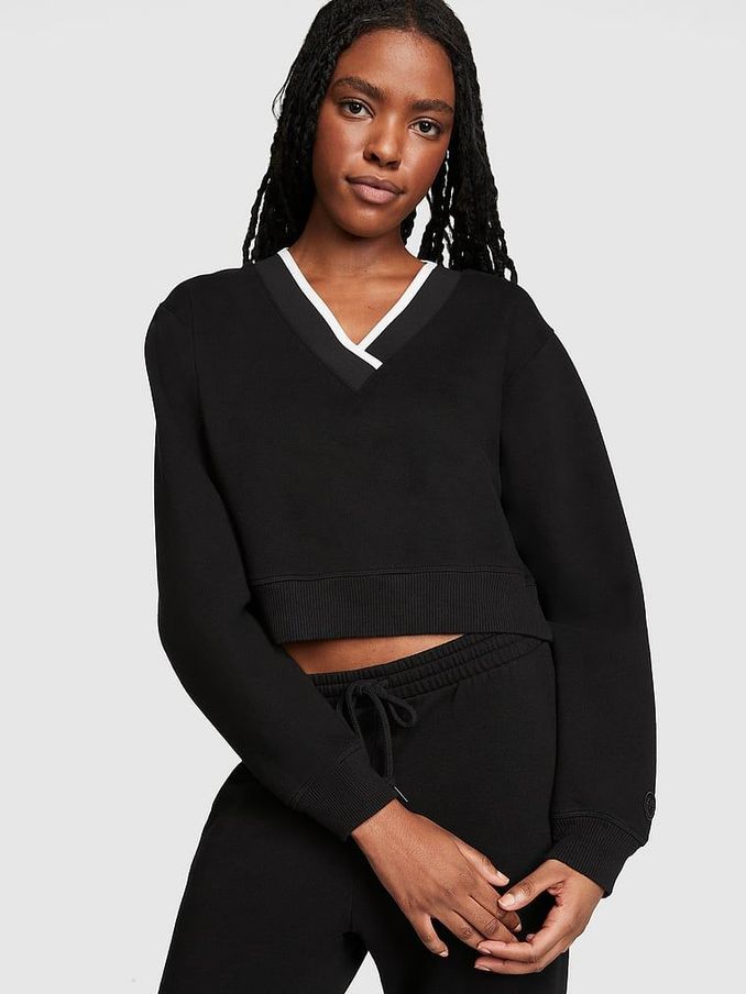 Pure Black Elevated Fleece V-Neck Sweat Top (P98570) | £23