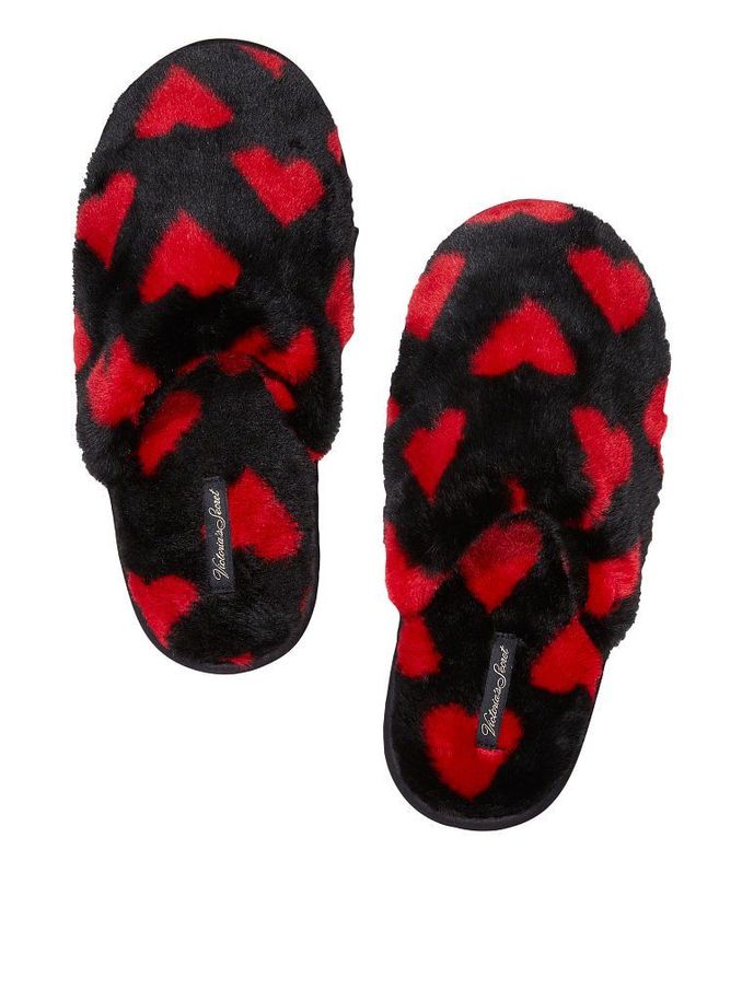 Black Painted Hearts Closed Toe Faux Fur Slipper (Q06649) | £15