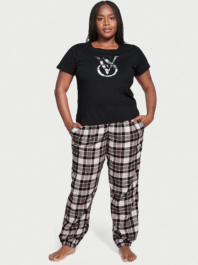 White and Black Plaid Short Sleeve Long Flannel Pyjamas (Q13945) | £20