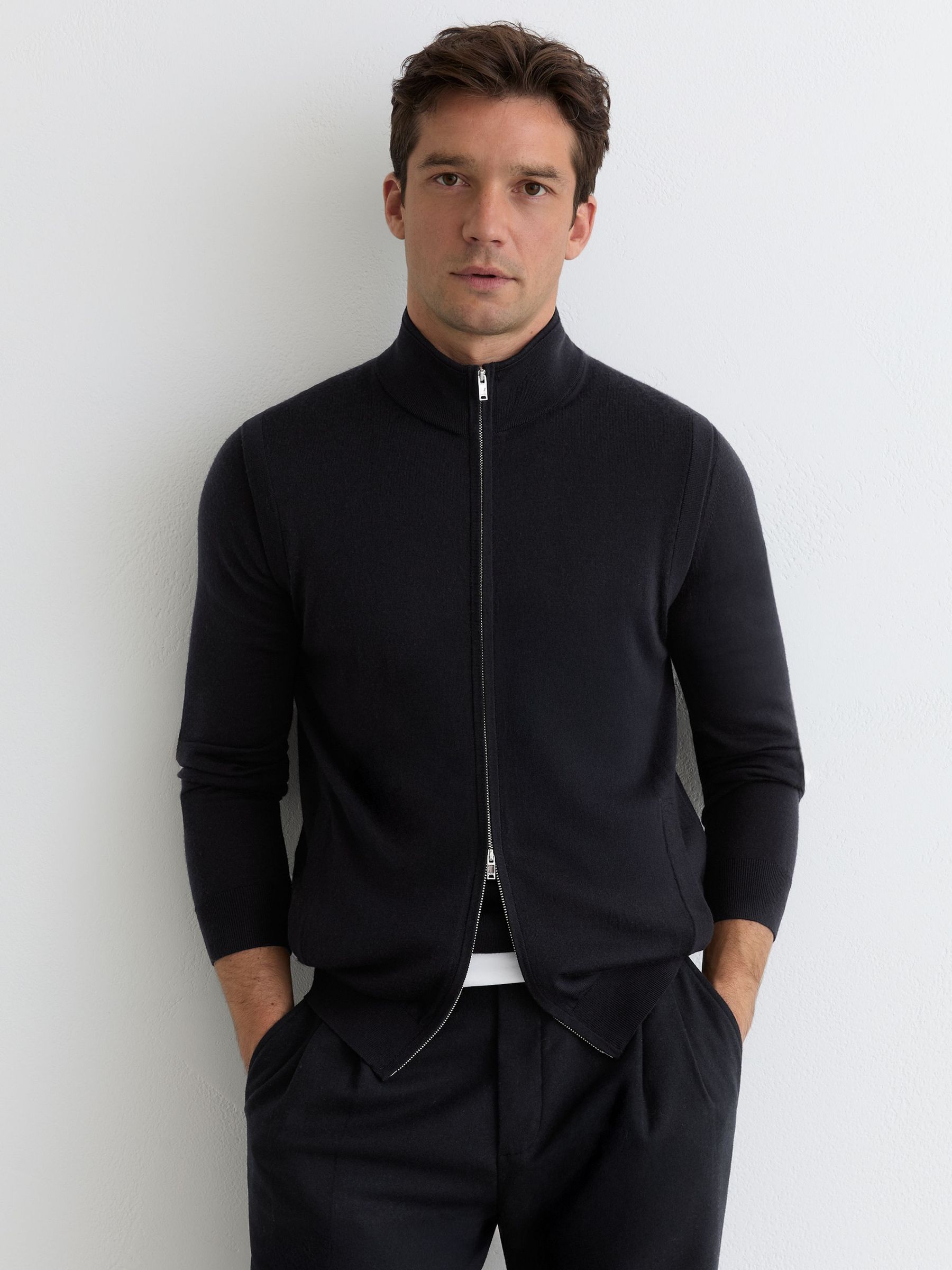 Gilet in Navy (V20364) | £98