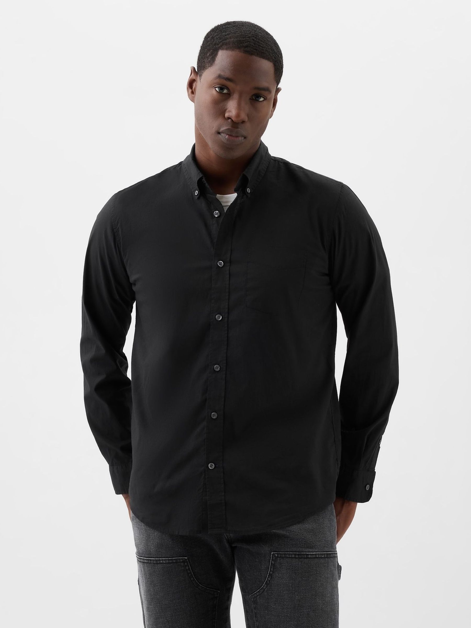 Black Stretch Poplin Shirt in Standard Fit (V20534) | £40