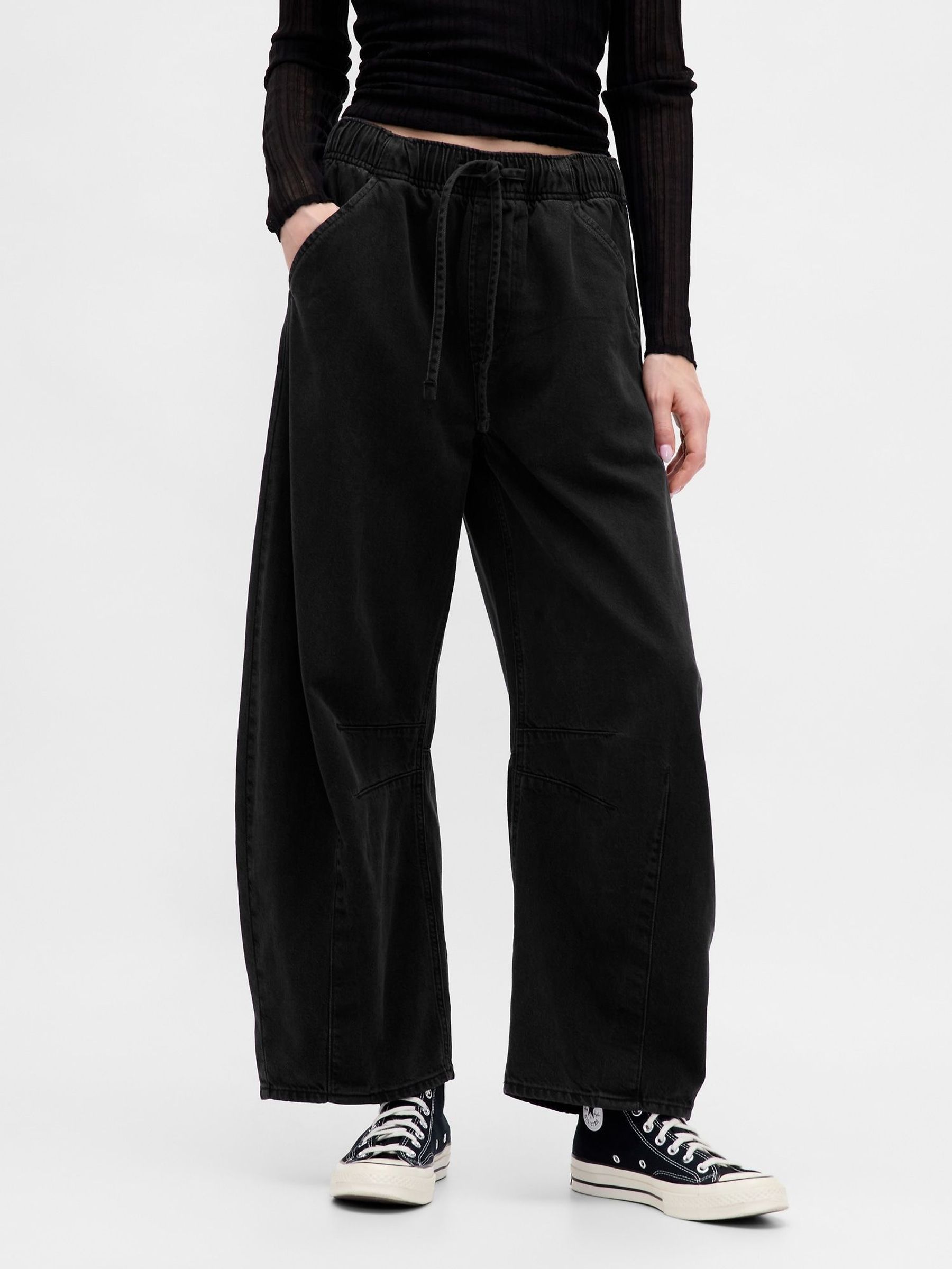Black Mid Waisted UltraSoft Easy Horseshoe Jeans (V24990) | £50