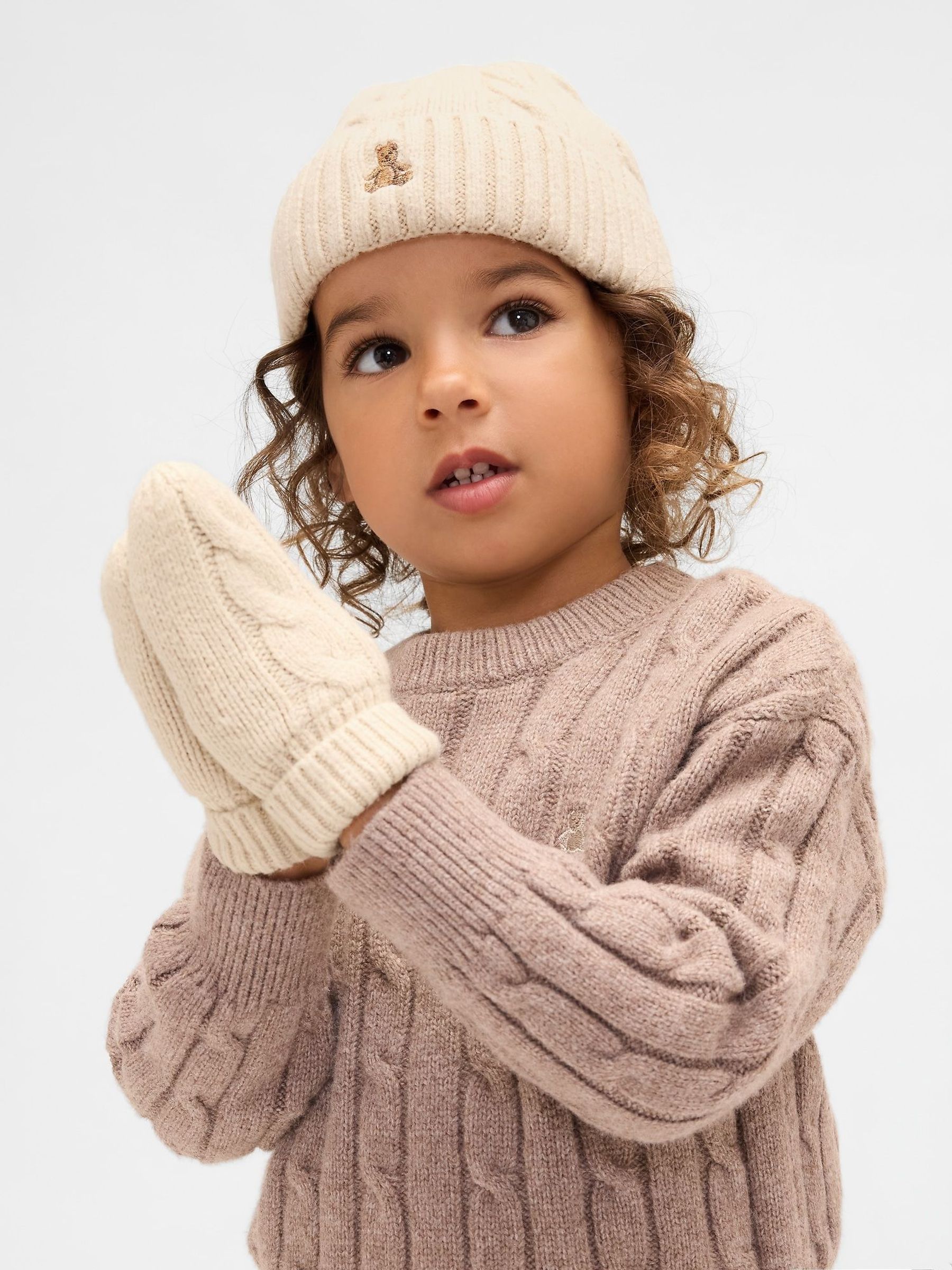 Cream CashSoft Cable-Knit Beanie and Mittens Set (V25629) | £25