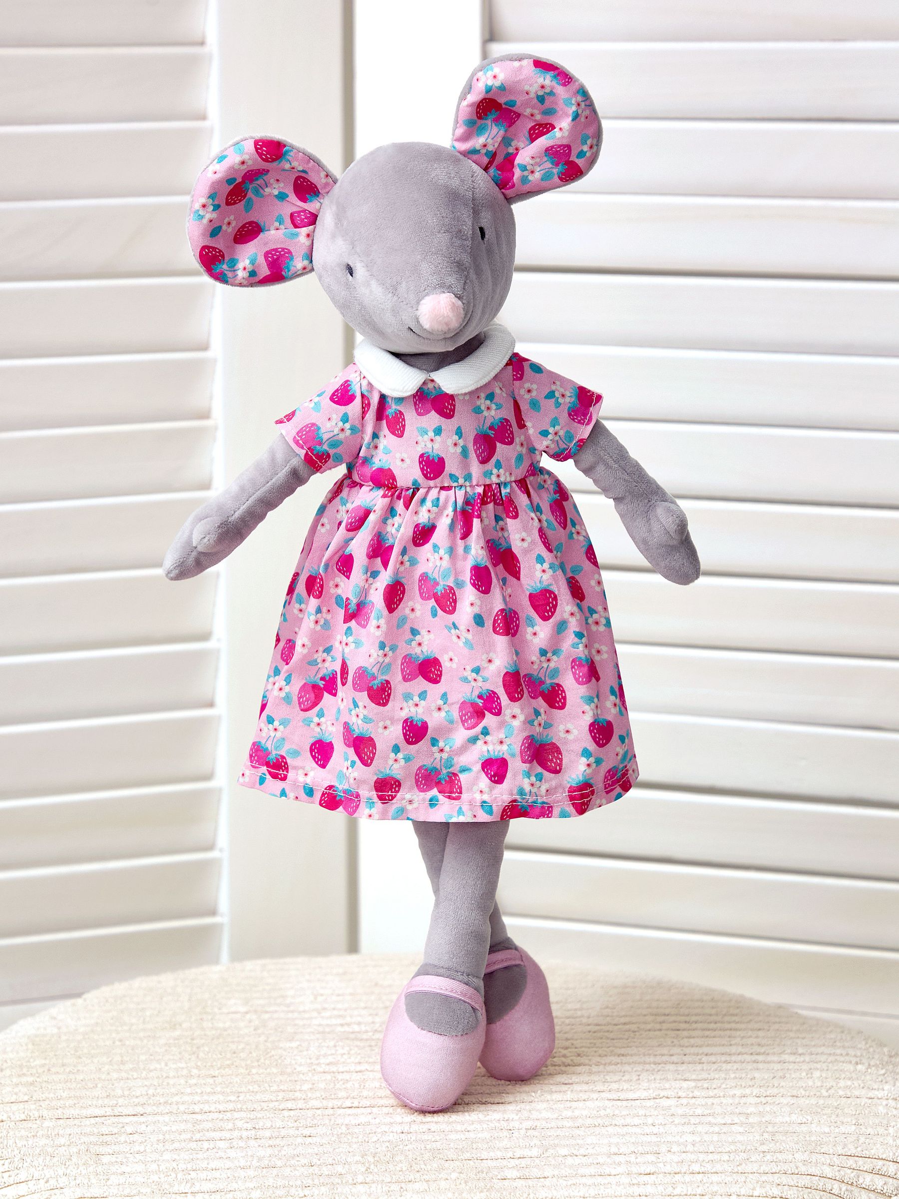 Mia Mouse Ragdoll