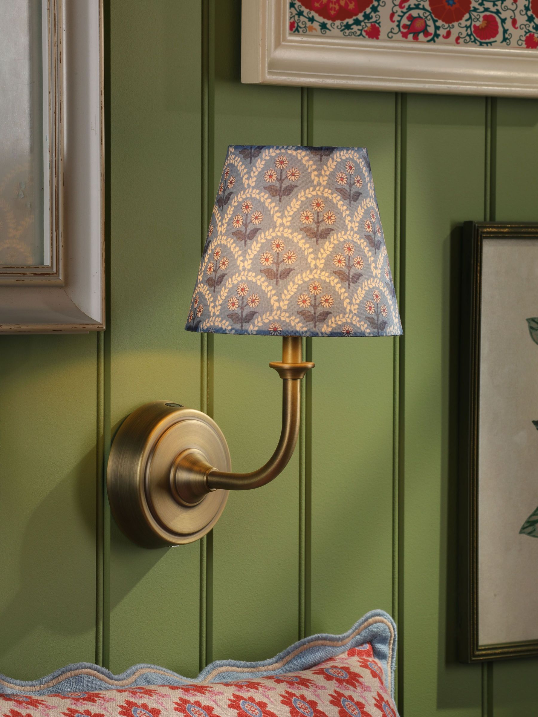 Trellis Floral Apsley Rechargeable LED Wall Light (W07234) | £50