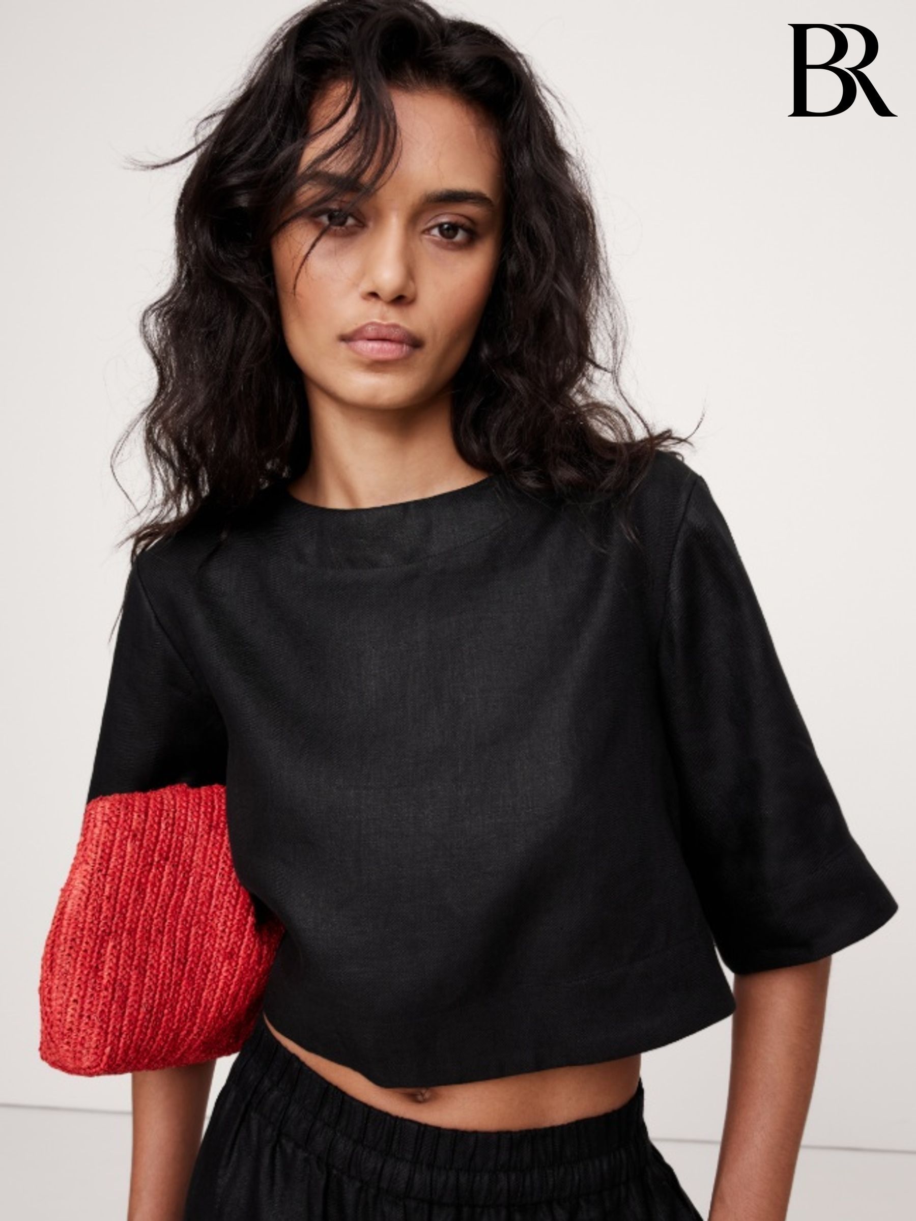 Banana Republic Black Linen Boat-Neck Cropped Top (W24691) | £80